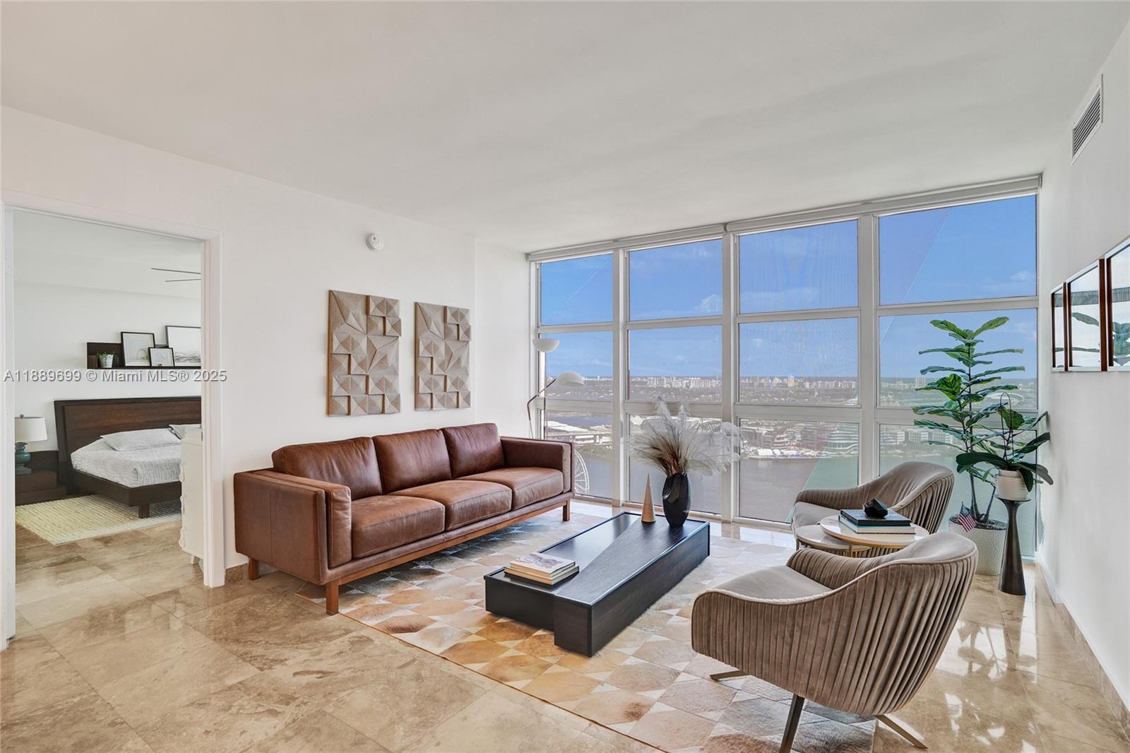 50 Biscayne Blvd # 3908