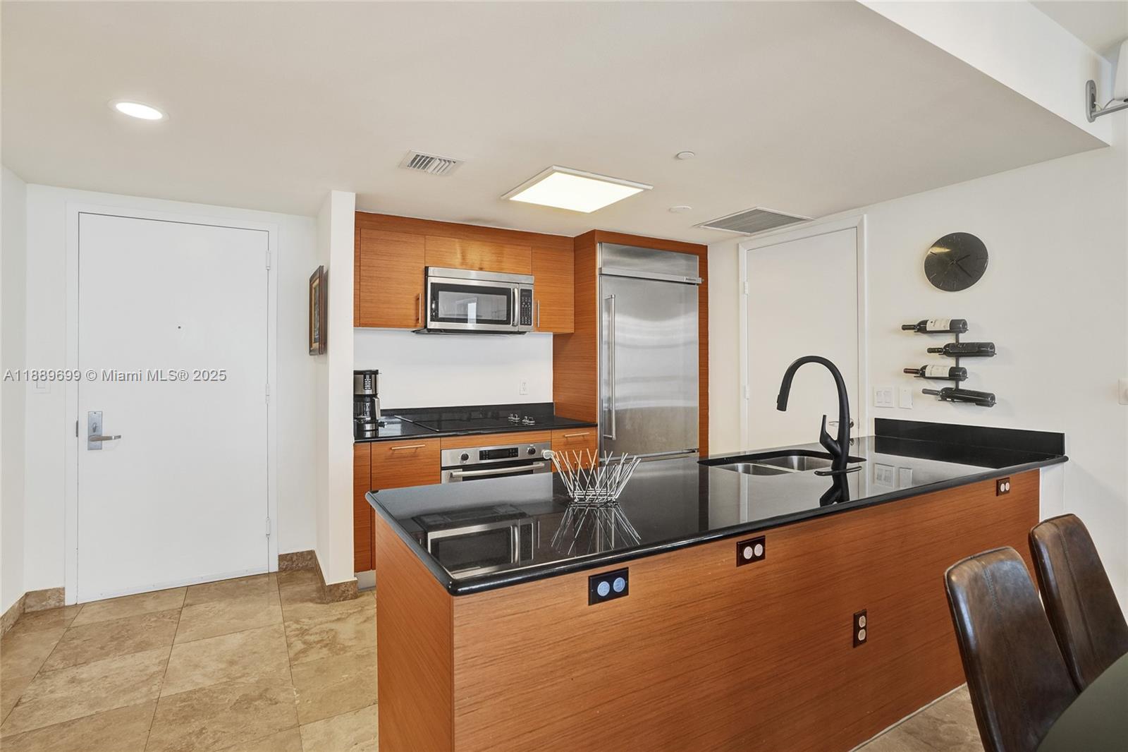 50 Biscayne Blvd # 3908