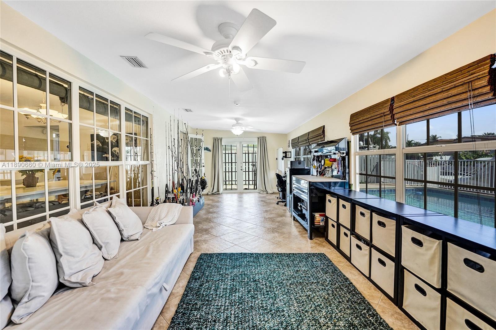 2624 Nassau Ln