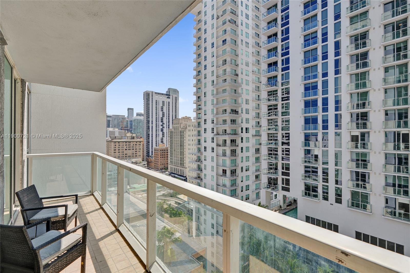 253 NE 2nd St # 1706, Miami Unit: 1706