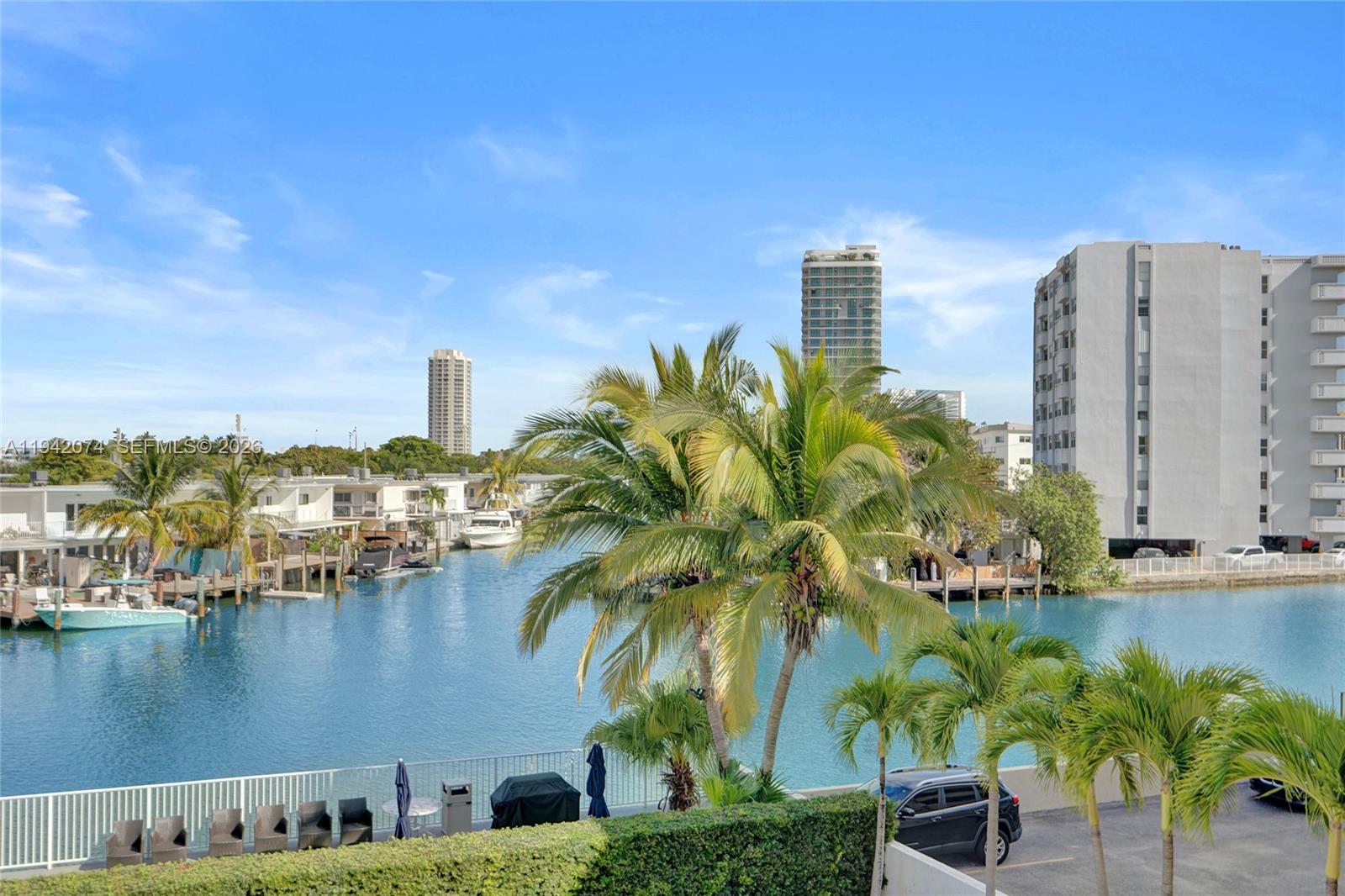 7133 Bay Dr # 305
