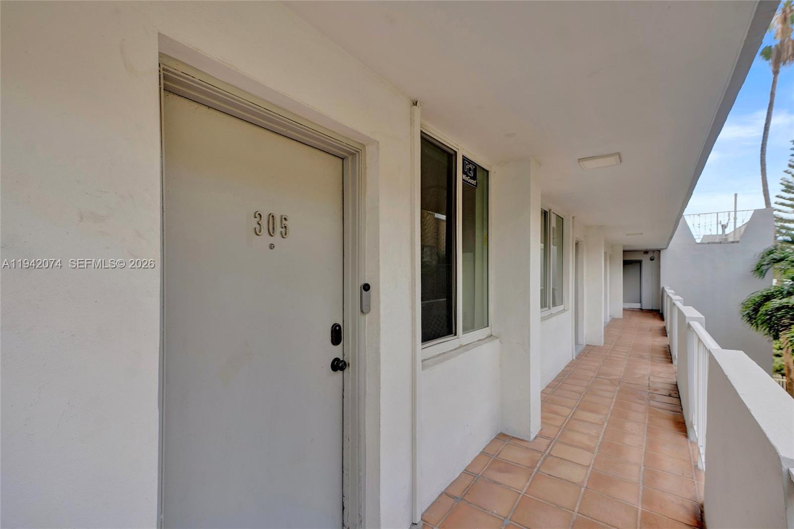 7133 Bay Dr # 305