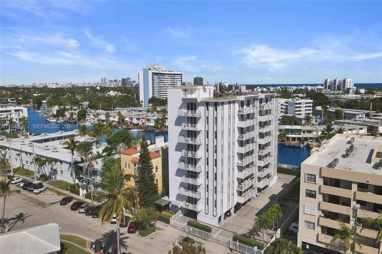 7133 Bay Dr # 305