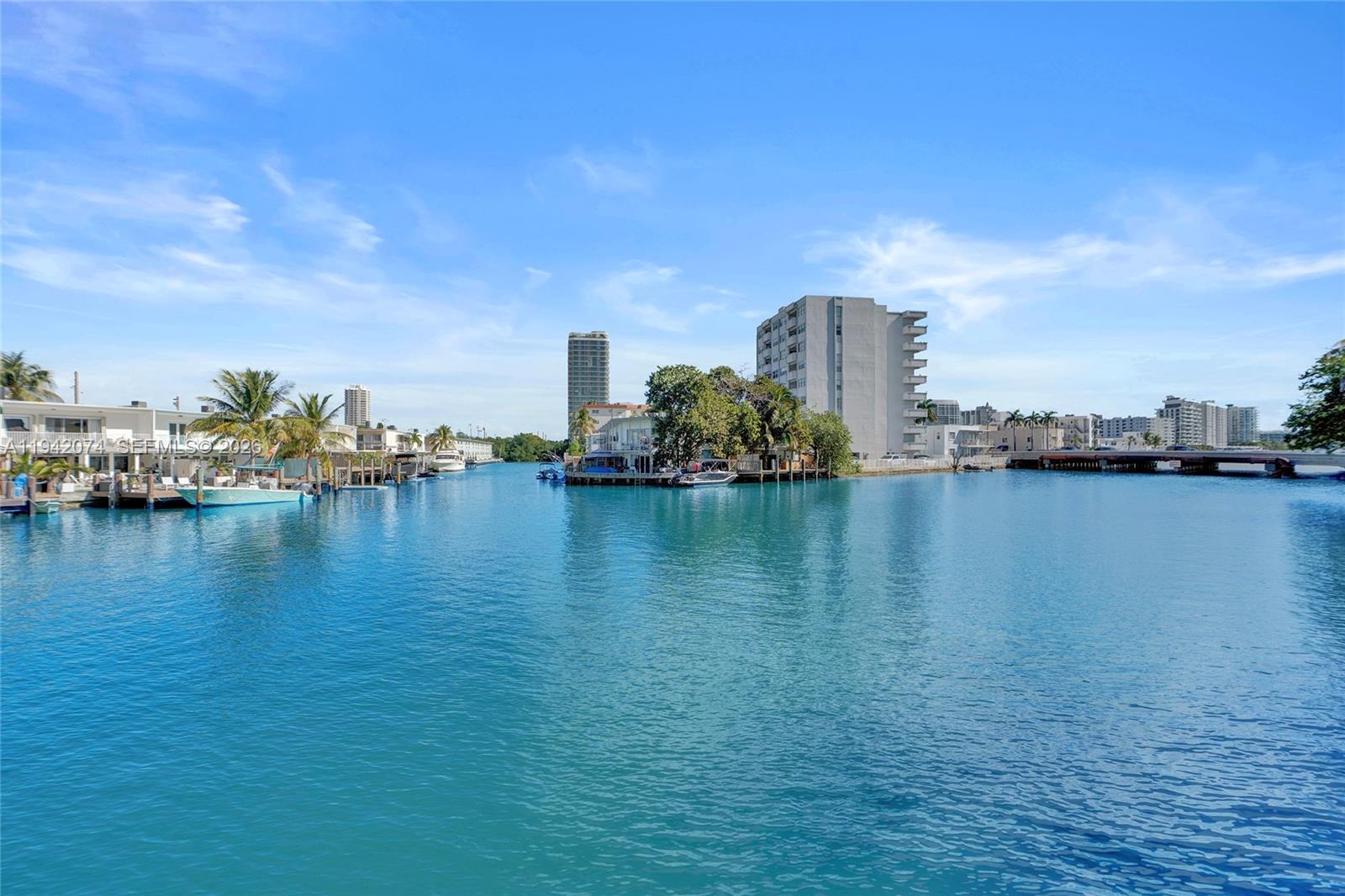 7133 Bay Dr # 305