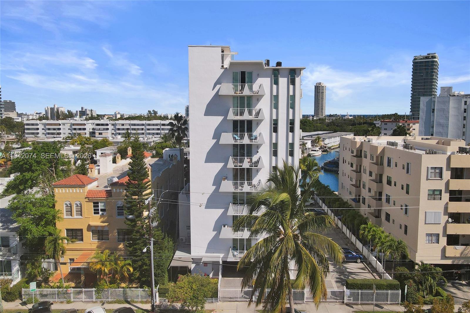 7133 Bay Dr # 305