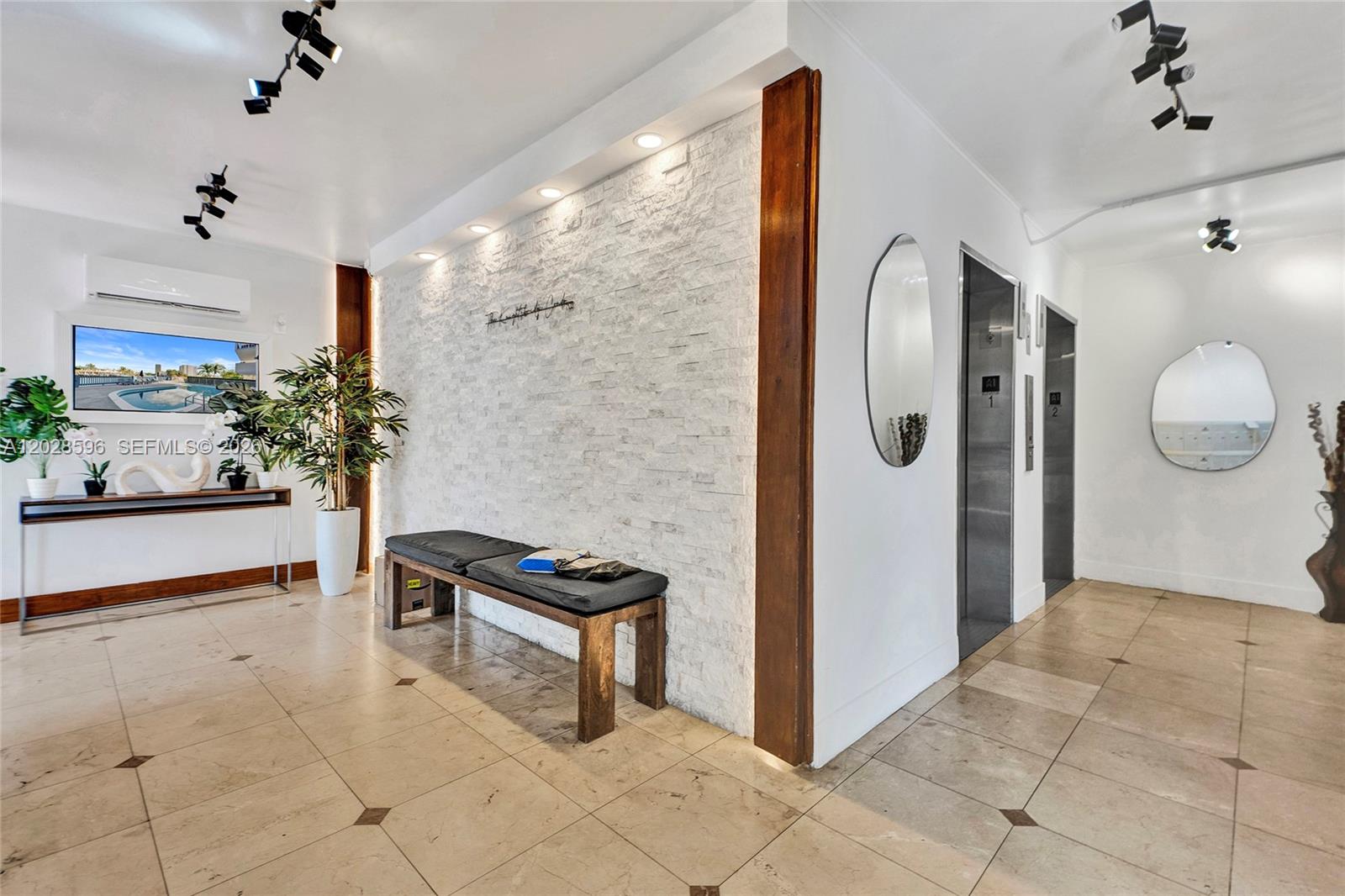 7133 Bay Dr # 305