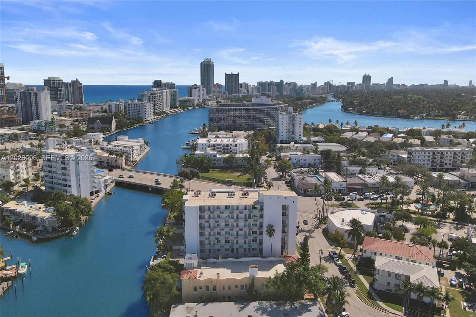 7133 Bay Dr # 305
