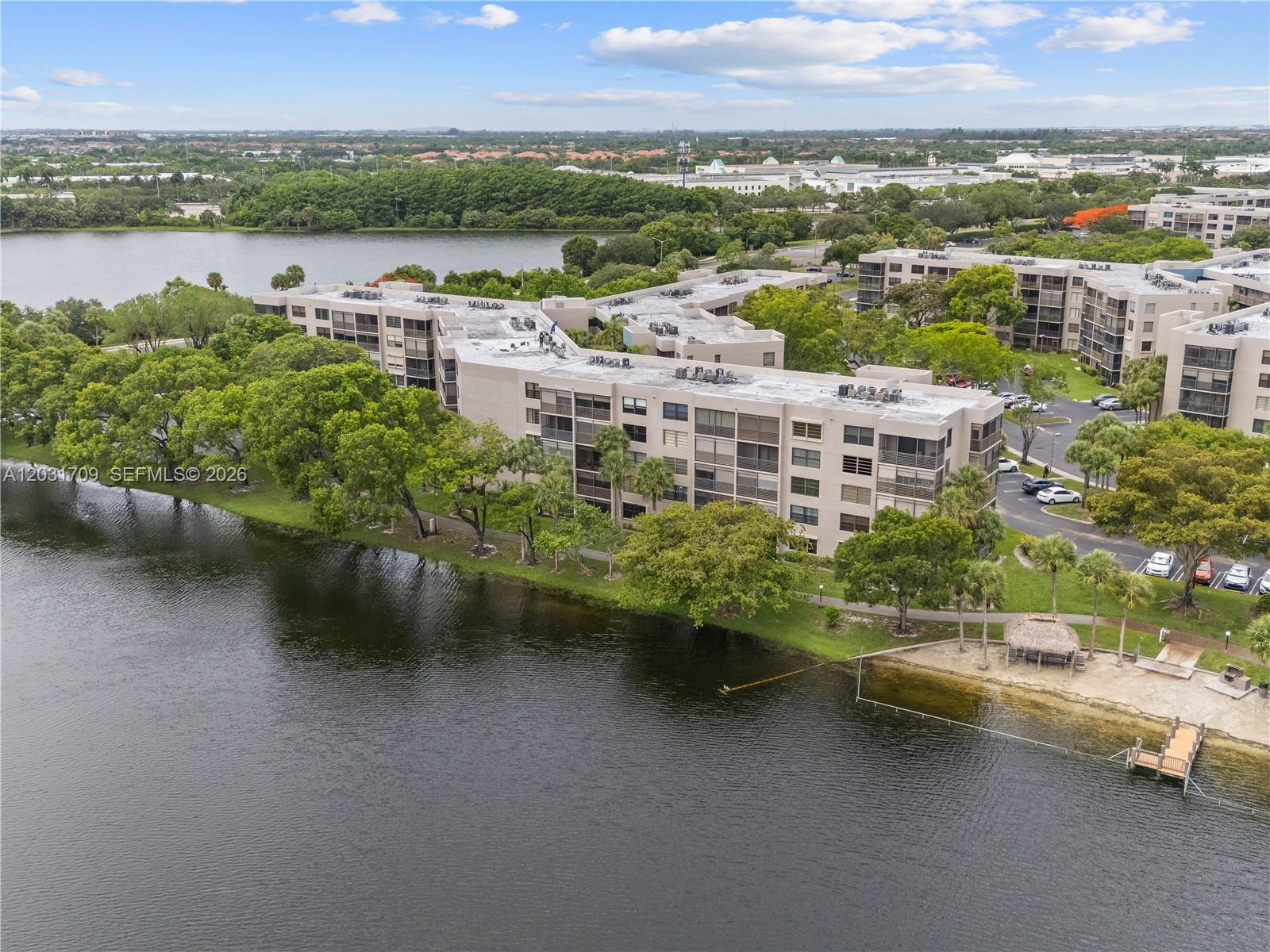 901 Colony Point Cir # 112