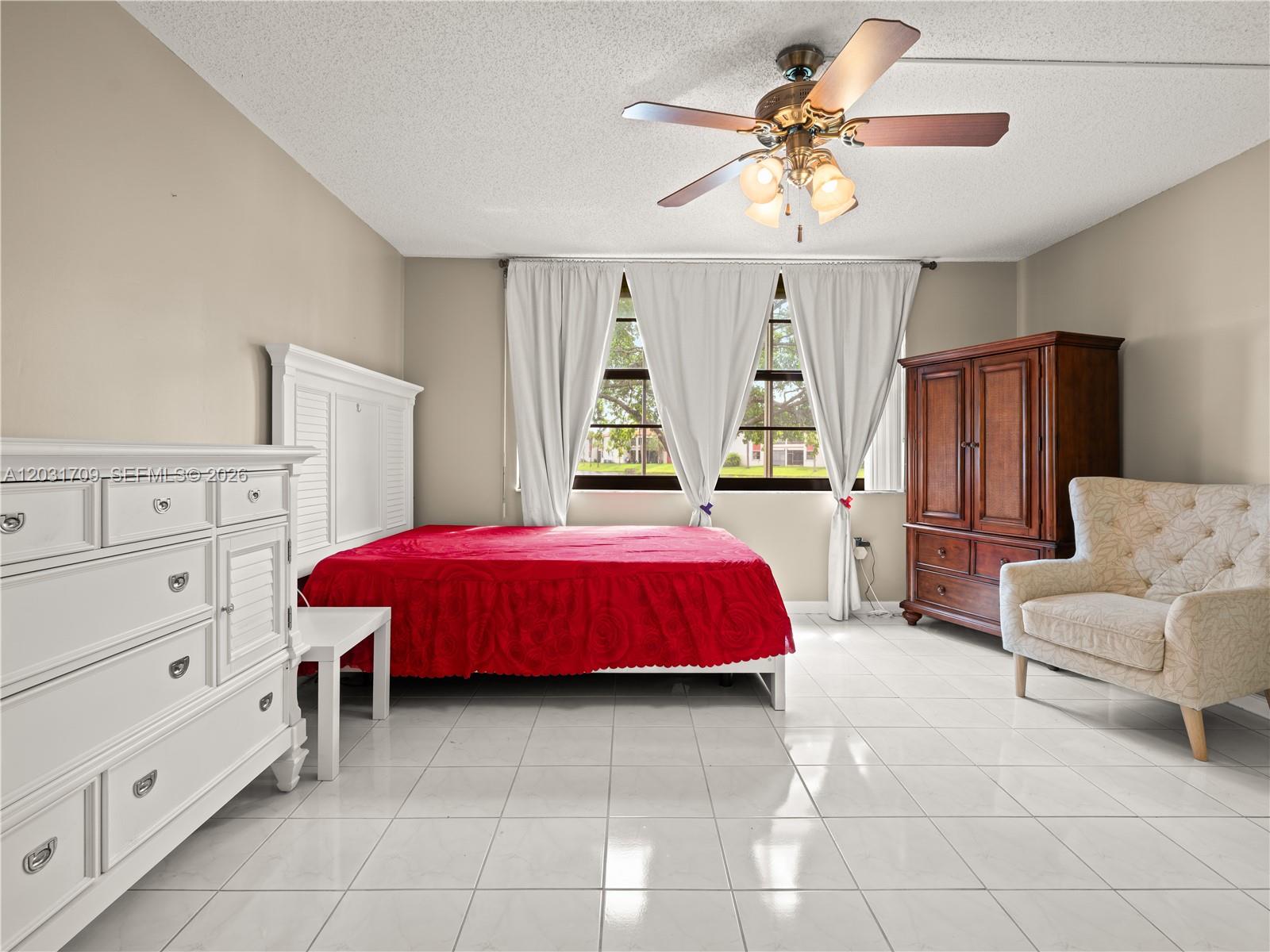 901 Colony Point Cir # 112