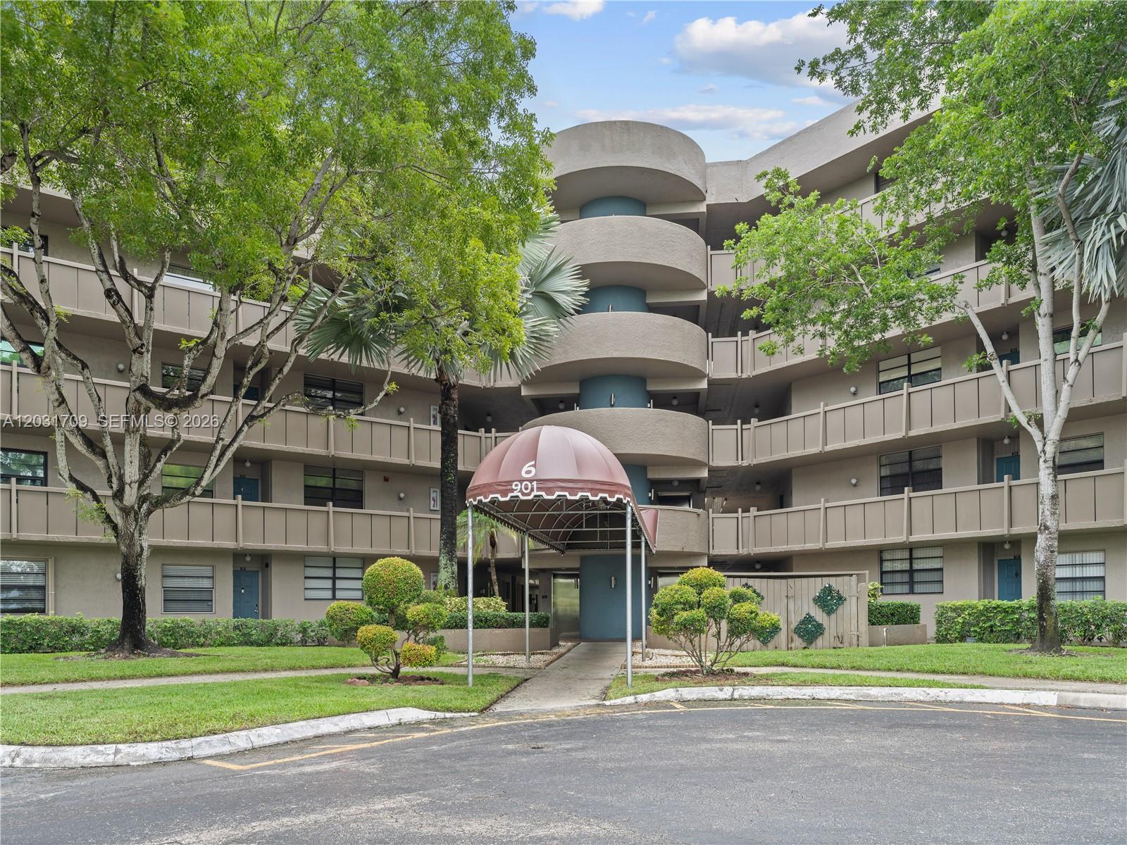 901 Colony Point Cir # 112