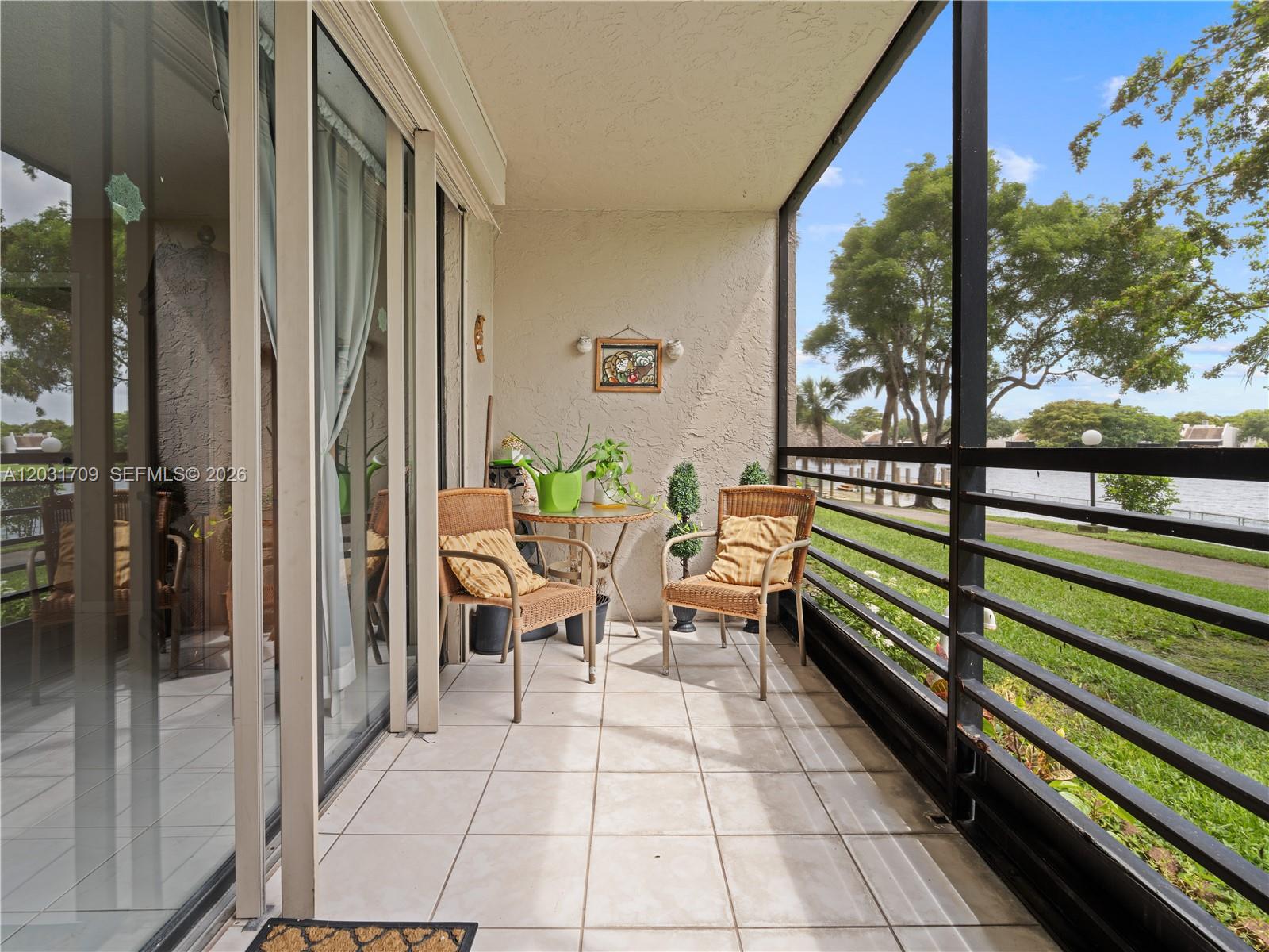 901 Colony Point Cir # 112