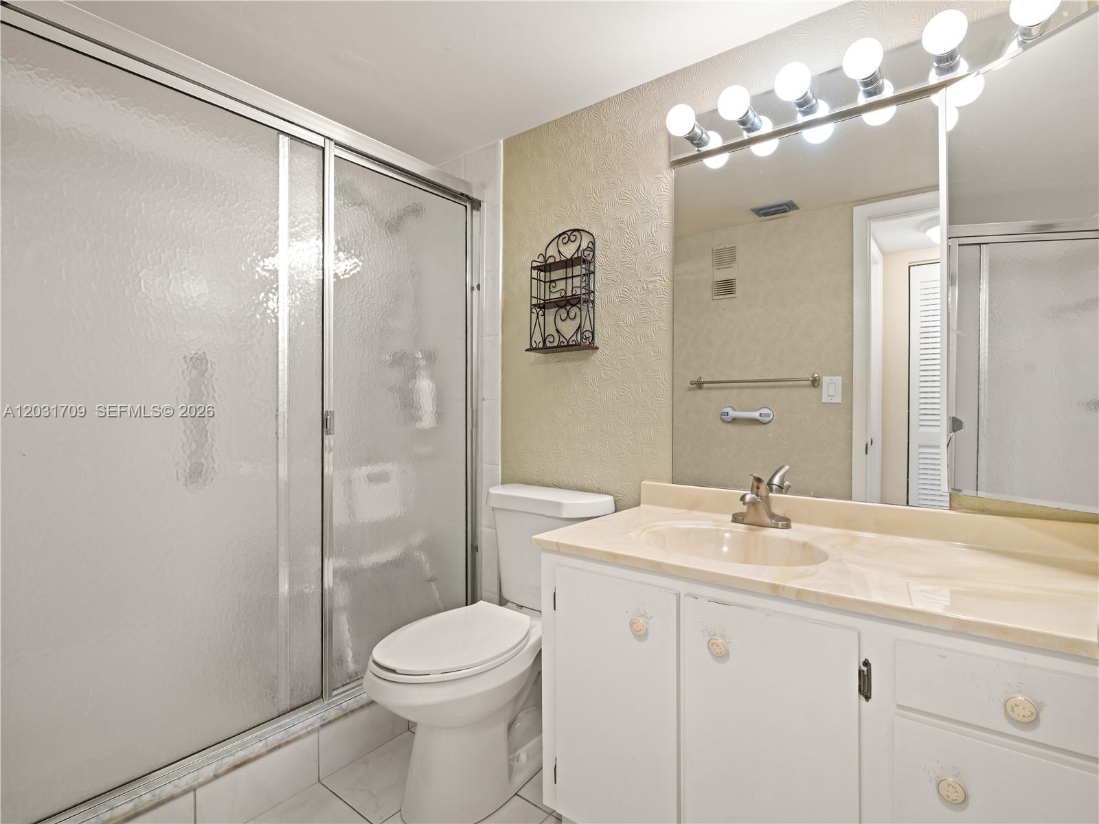 901 Colony Point Cir # 112