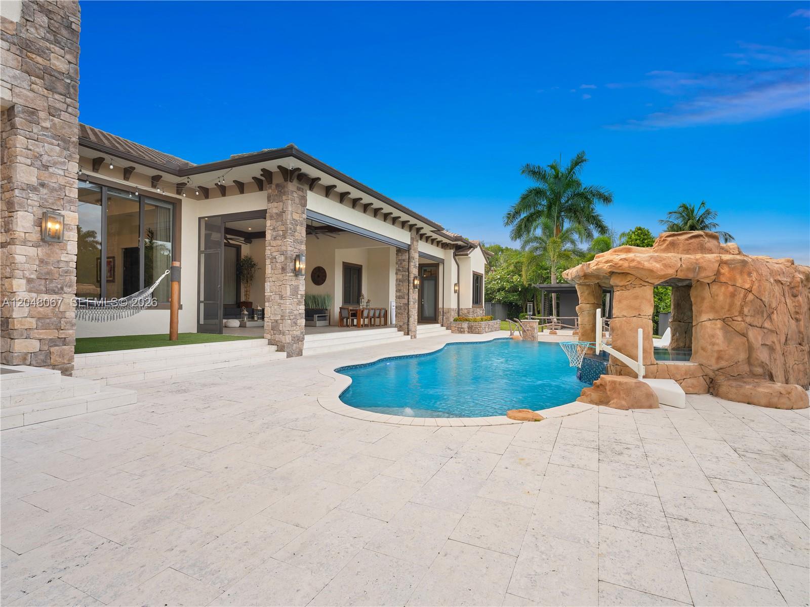 3724 Pine Lake Dr
