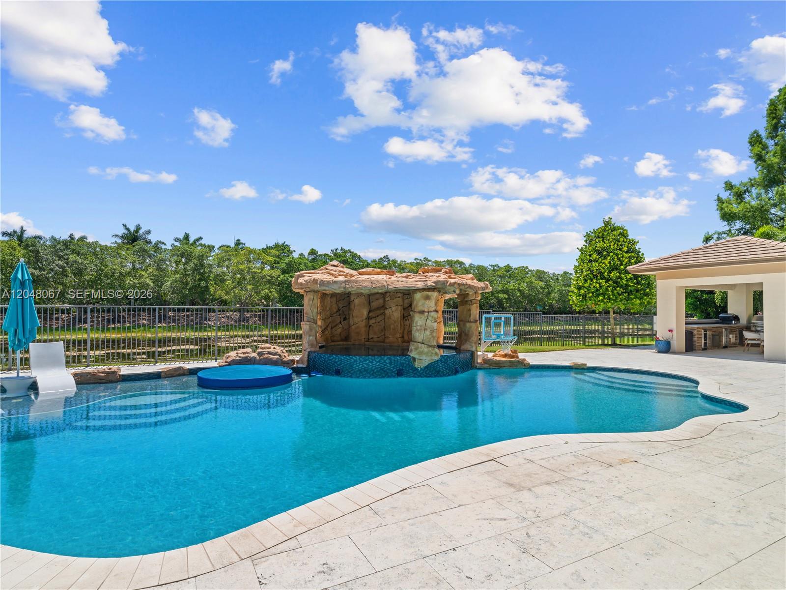 3724 Pine Lake Dr