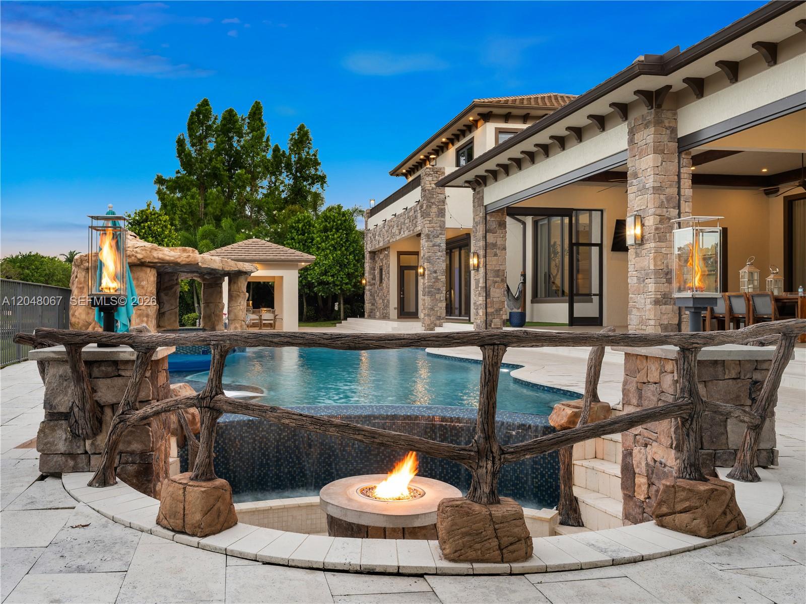 3724 Pine Lake Dr