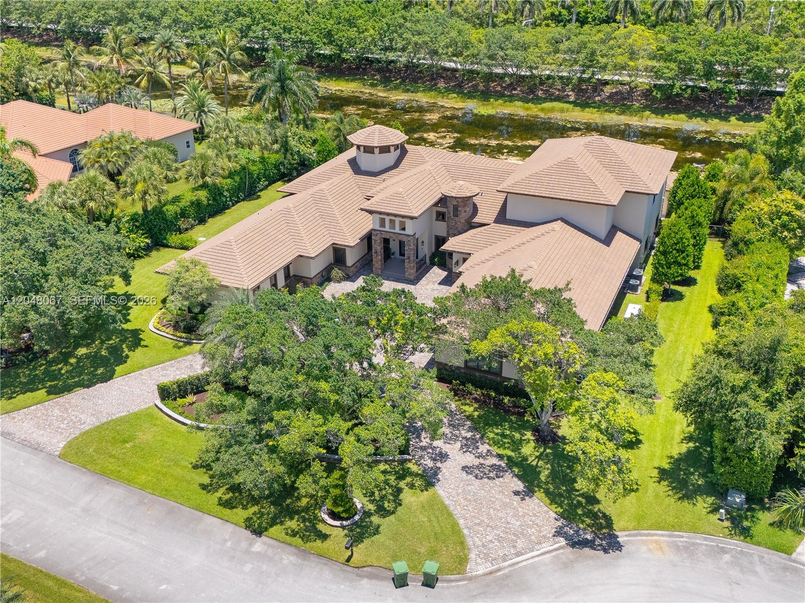 3724 Pine Lake Dr