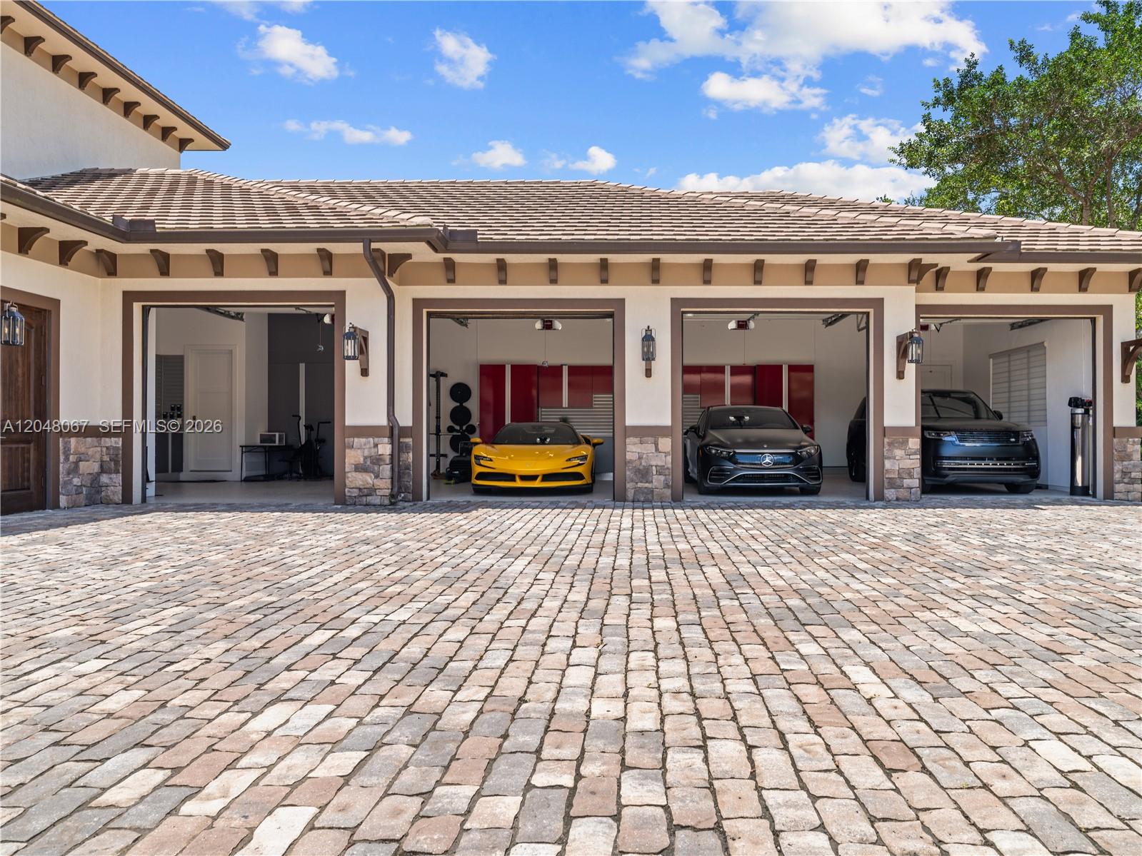 3724 Pine Lake Dr