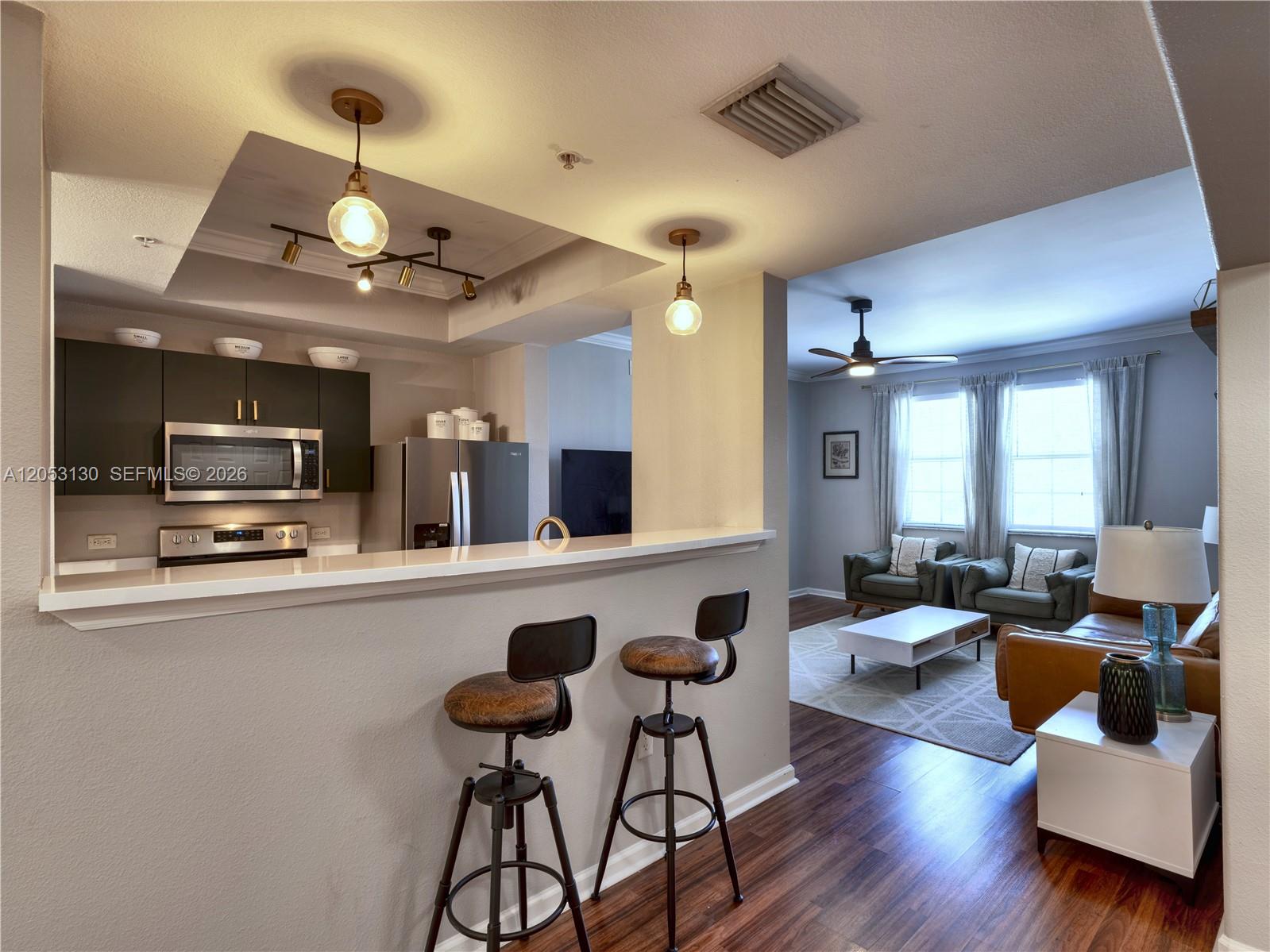 533 NE 3rd Ave # 306