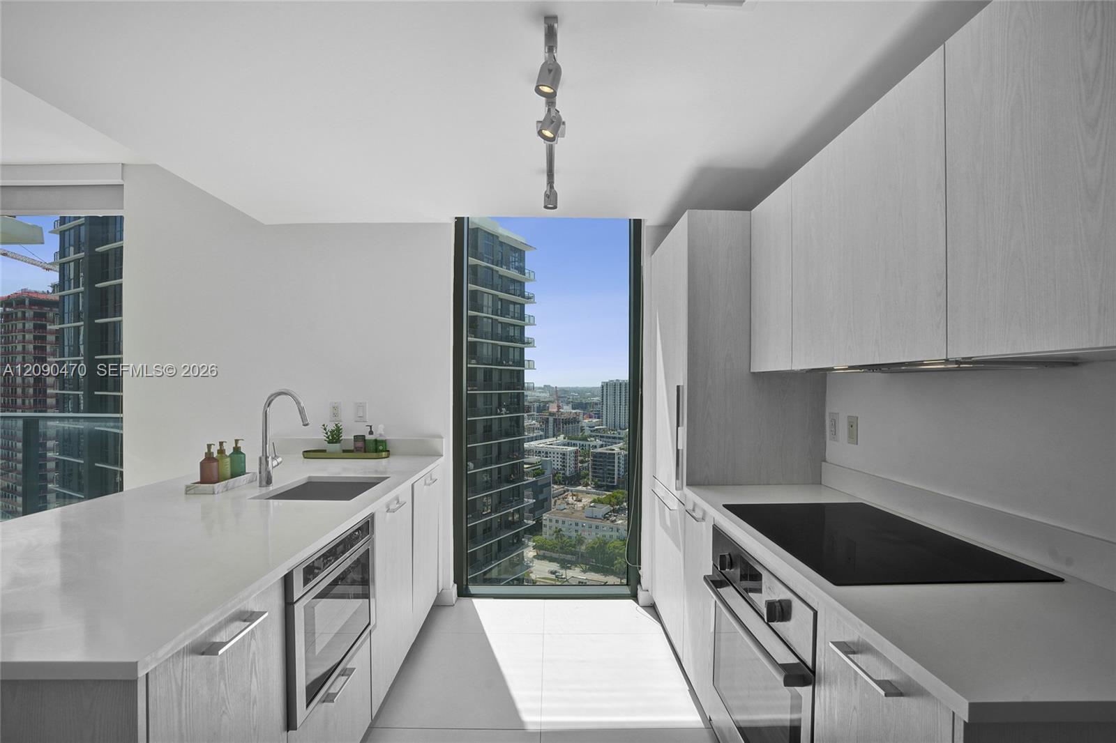 501 NE 31st St # 2808