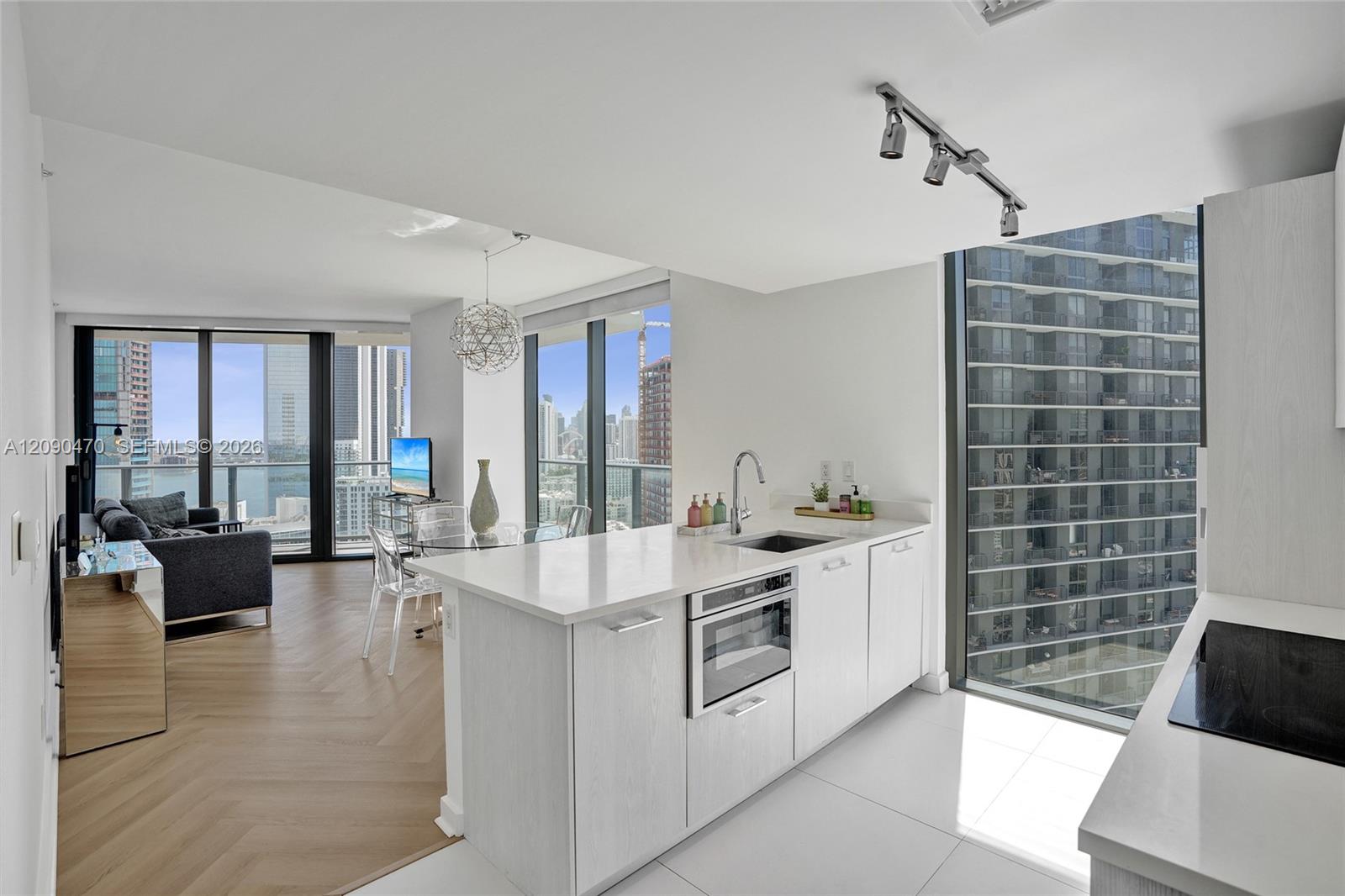 501 NE 31st St # 2808
