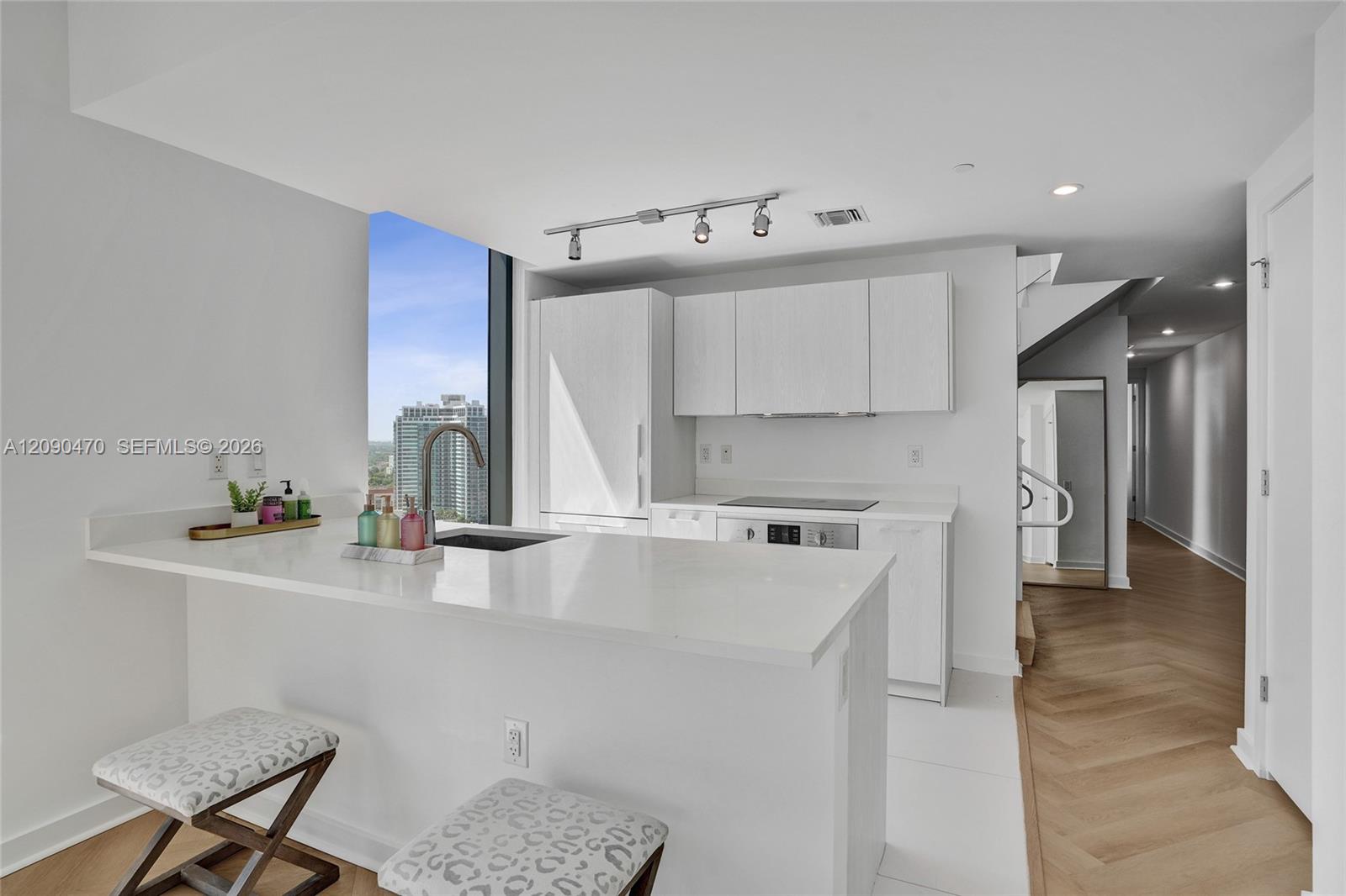 501 NE 31st St # 2808