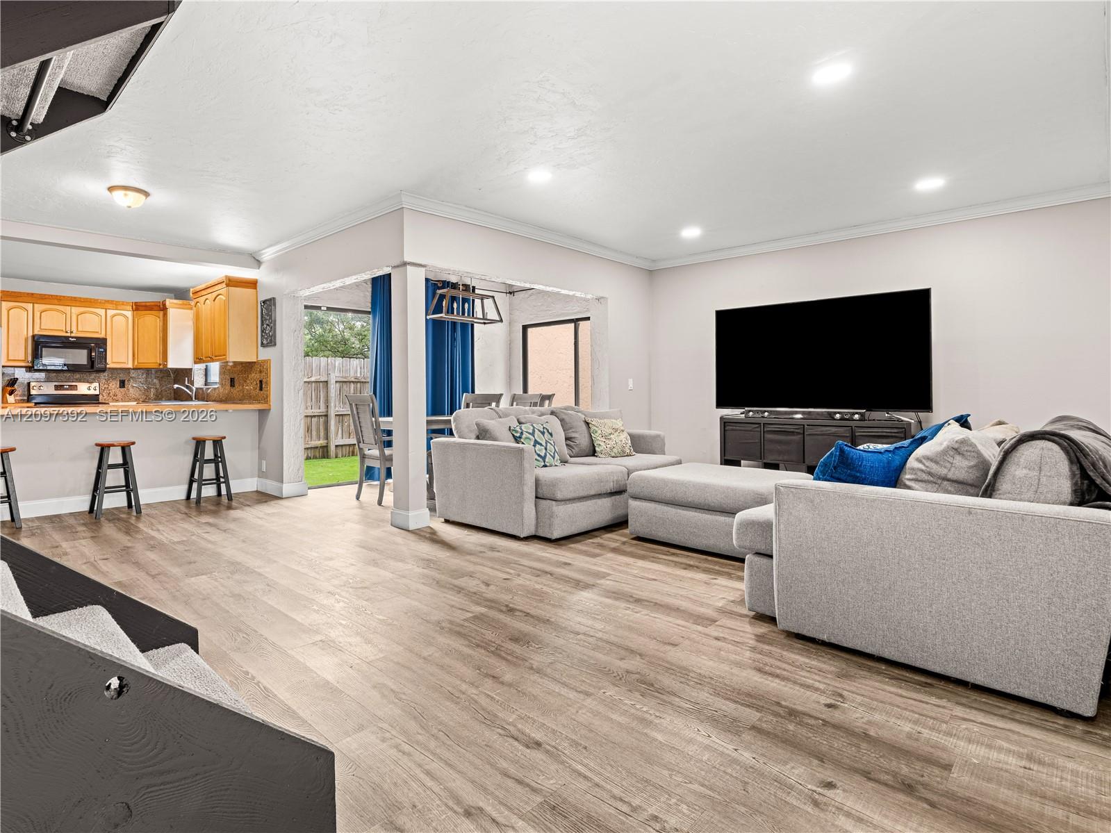16 Chestnut Cir