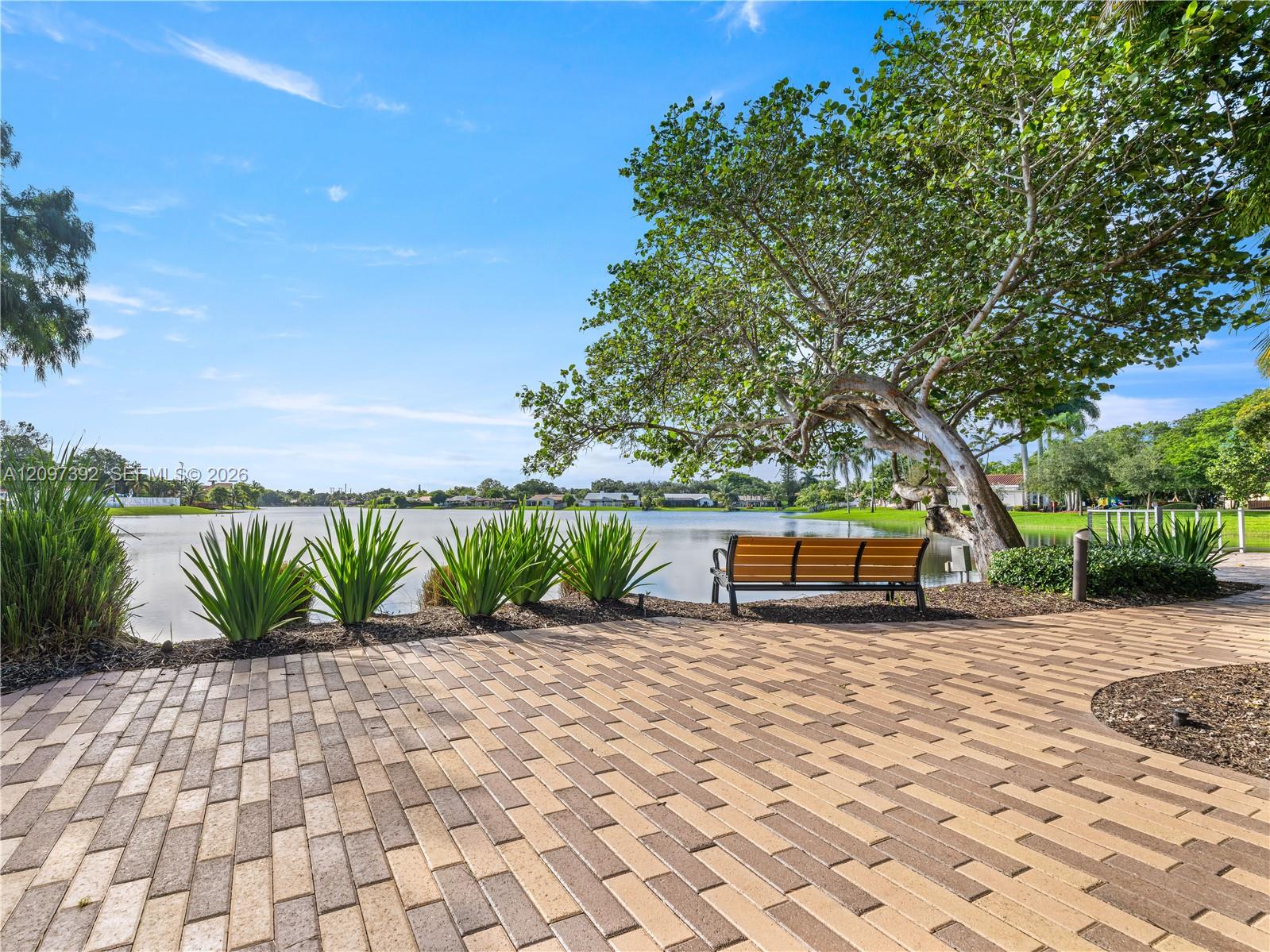 16 Chestnut Cir