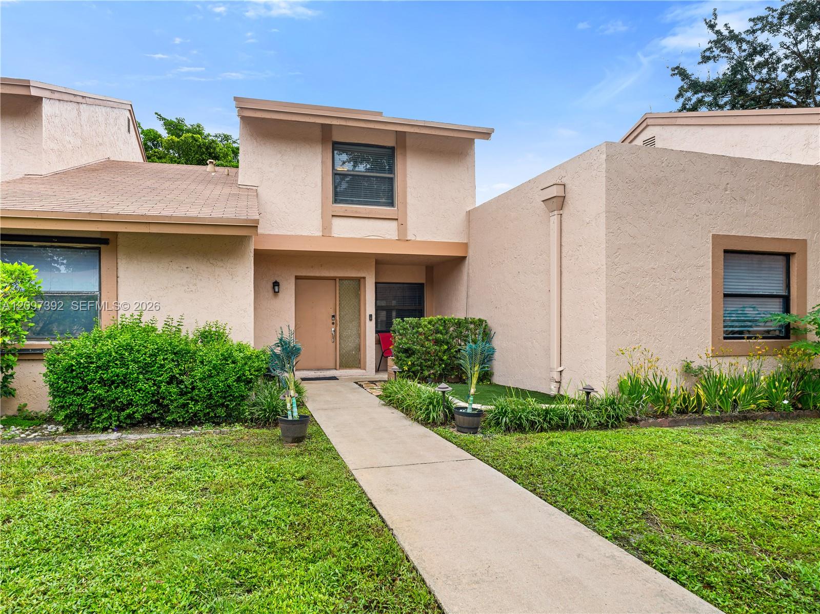 16 Chestnut Cir