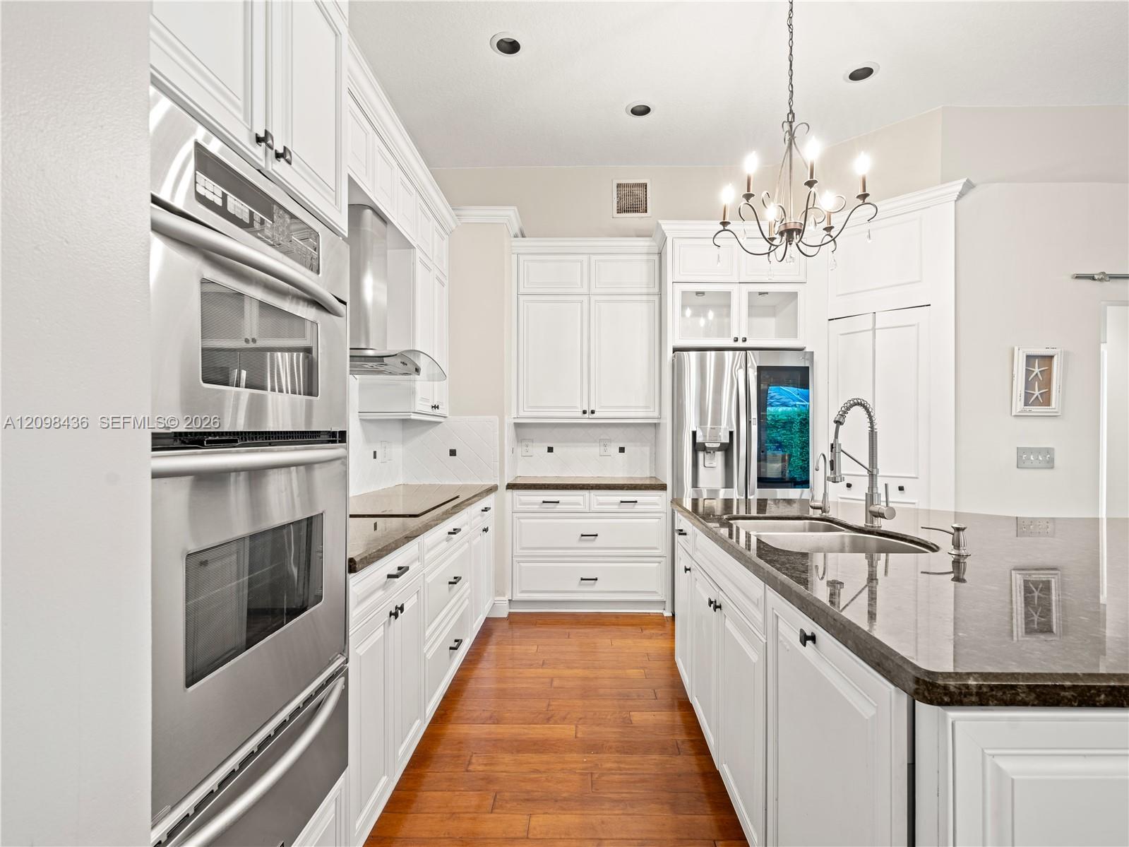 10938 Nashville Dr
