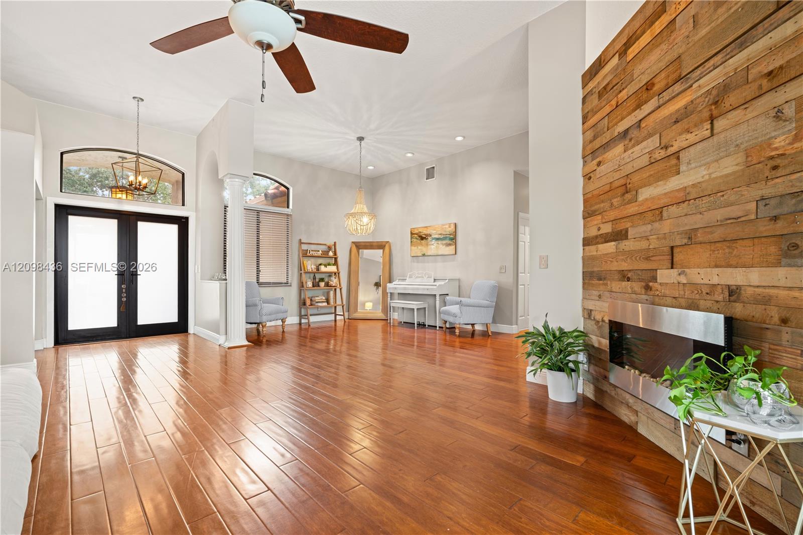 10938 Nashville Dr