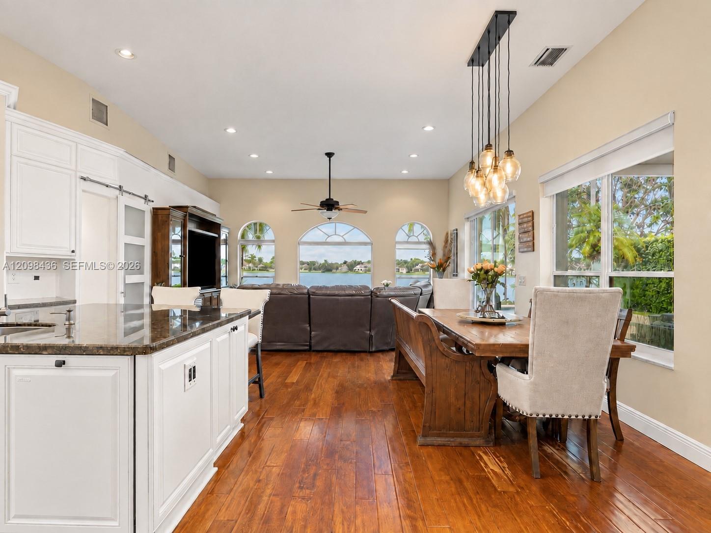10938 Nashville Dr