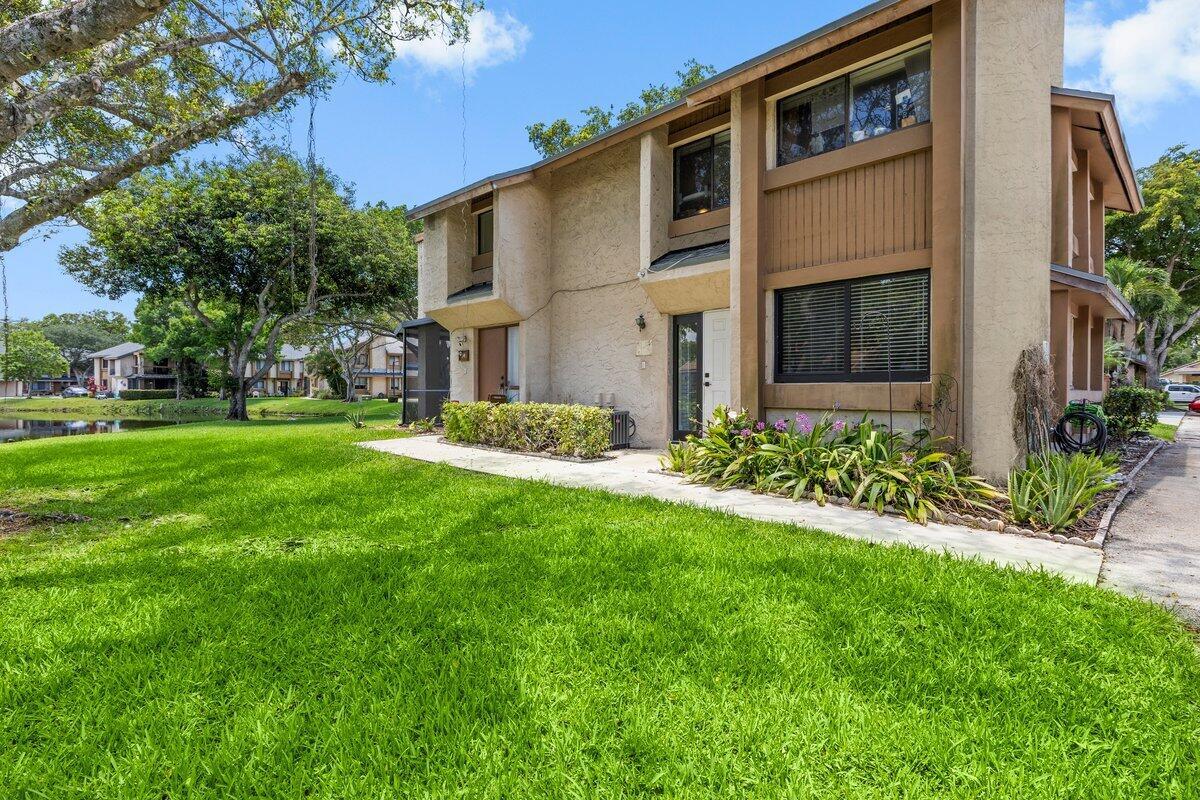 28 Wimbledon Lake Drive # 222
