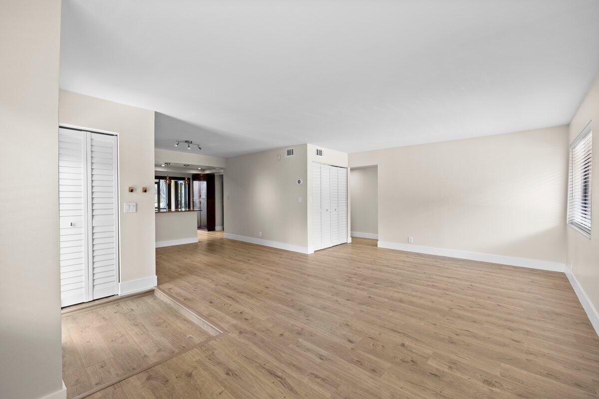 28 Wimbledon Lake Drive # 222