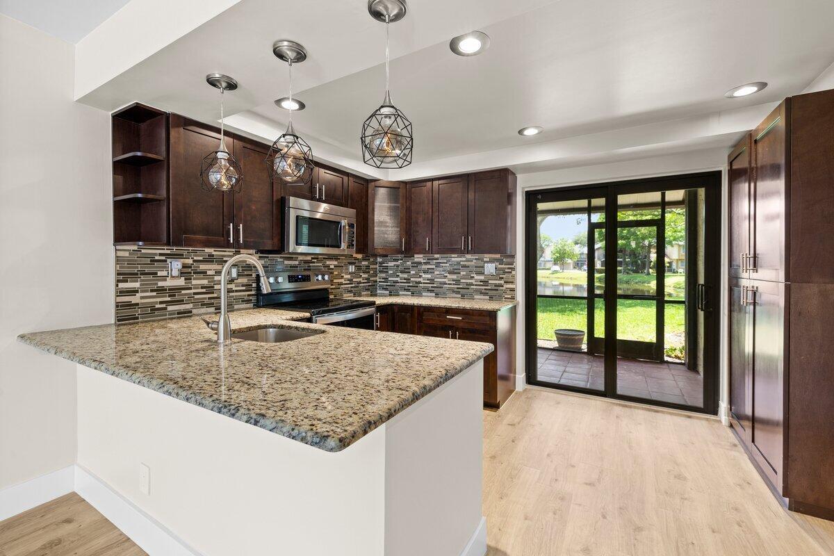 28 Wimbledon Lake Drive # 222