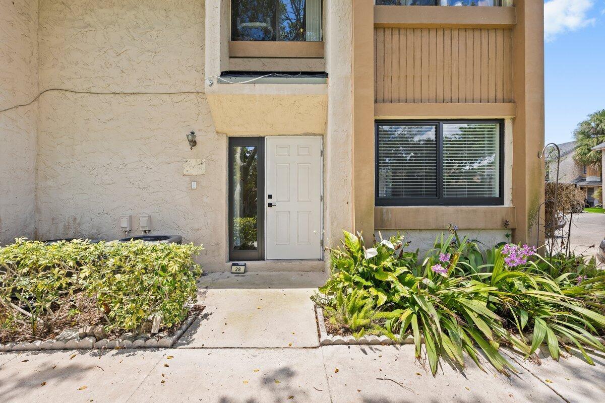 28 Wimbledon Lake Drive # 222
