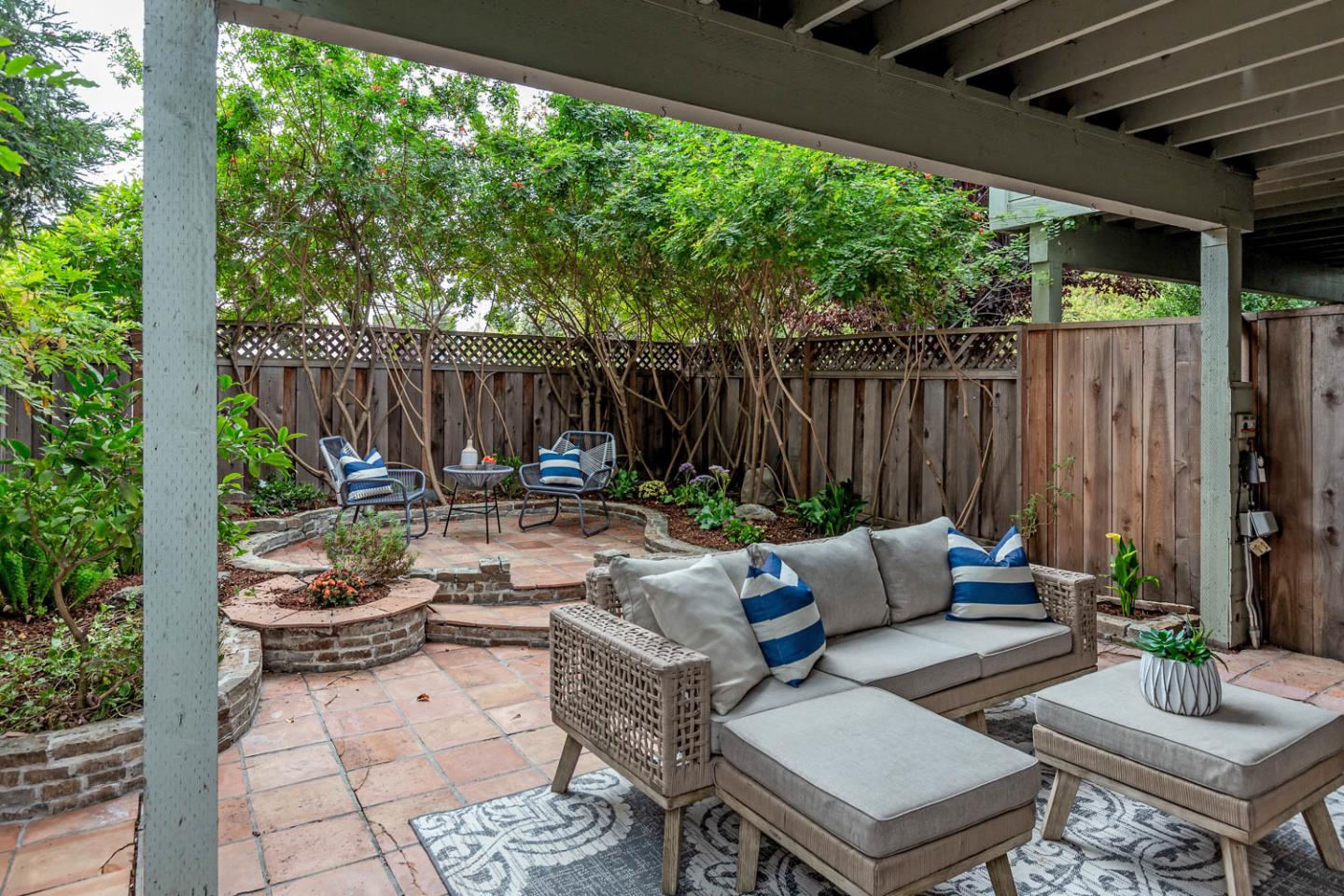 457 Sierra Vista AVE 11
