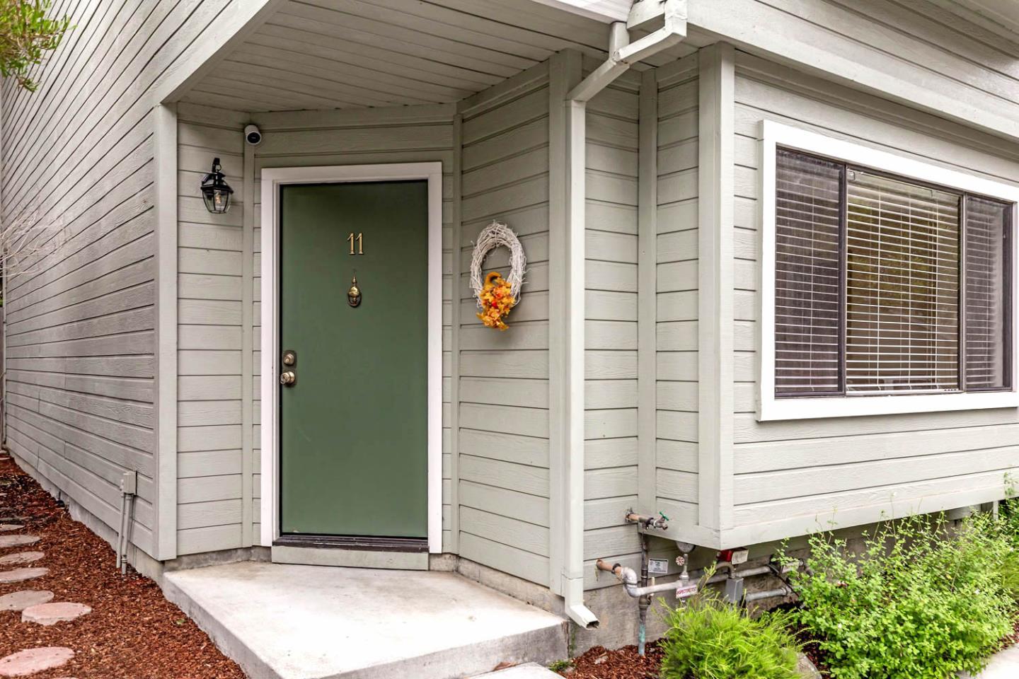 457 Sierra Vista AVE 11