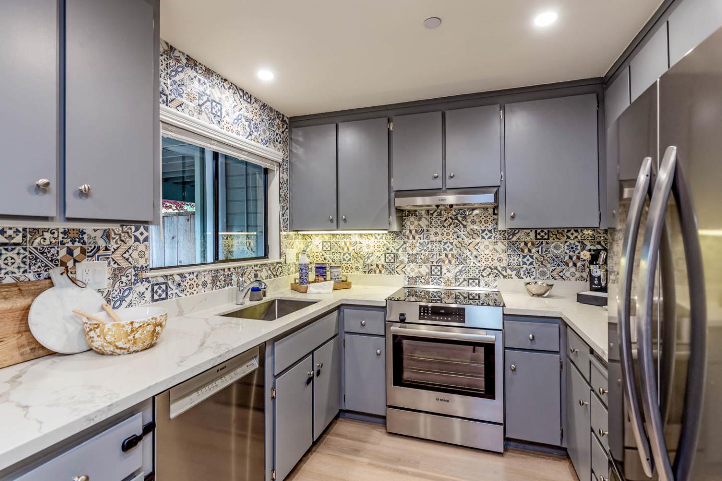 457 Sierra Vista AVE 11