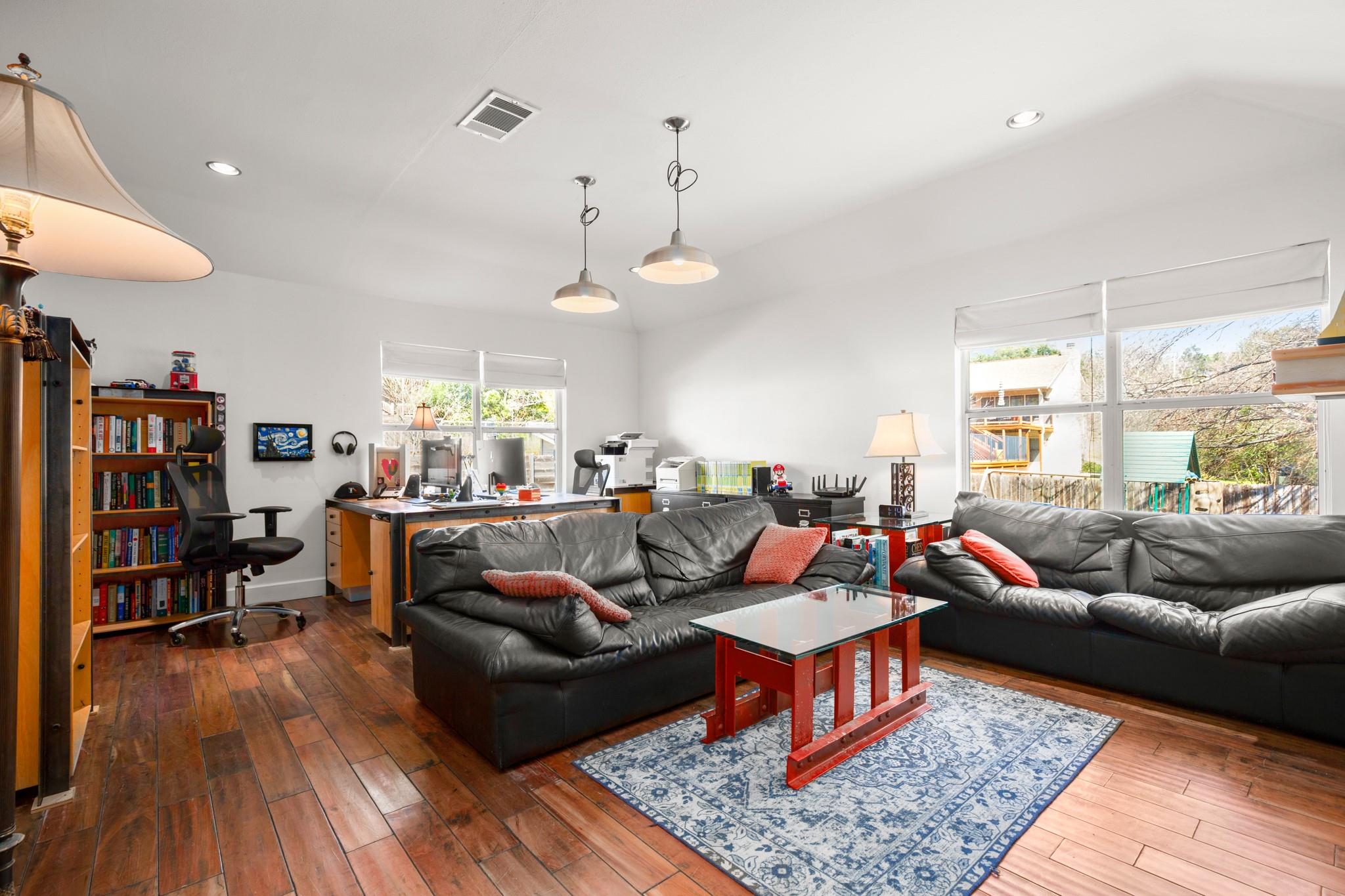 6002 Rain Creek PKWY