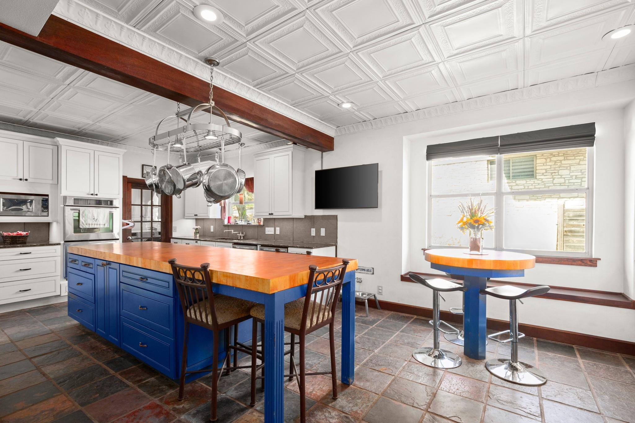 6002 Rain Creek PKWY