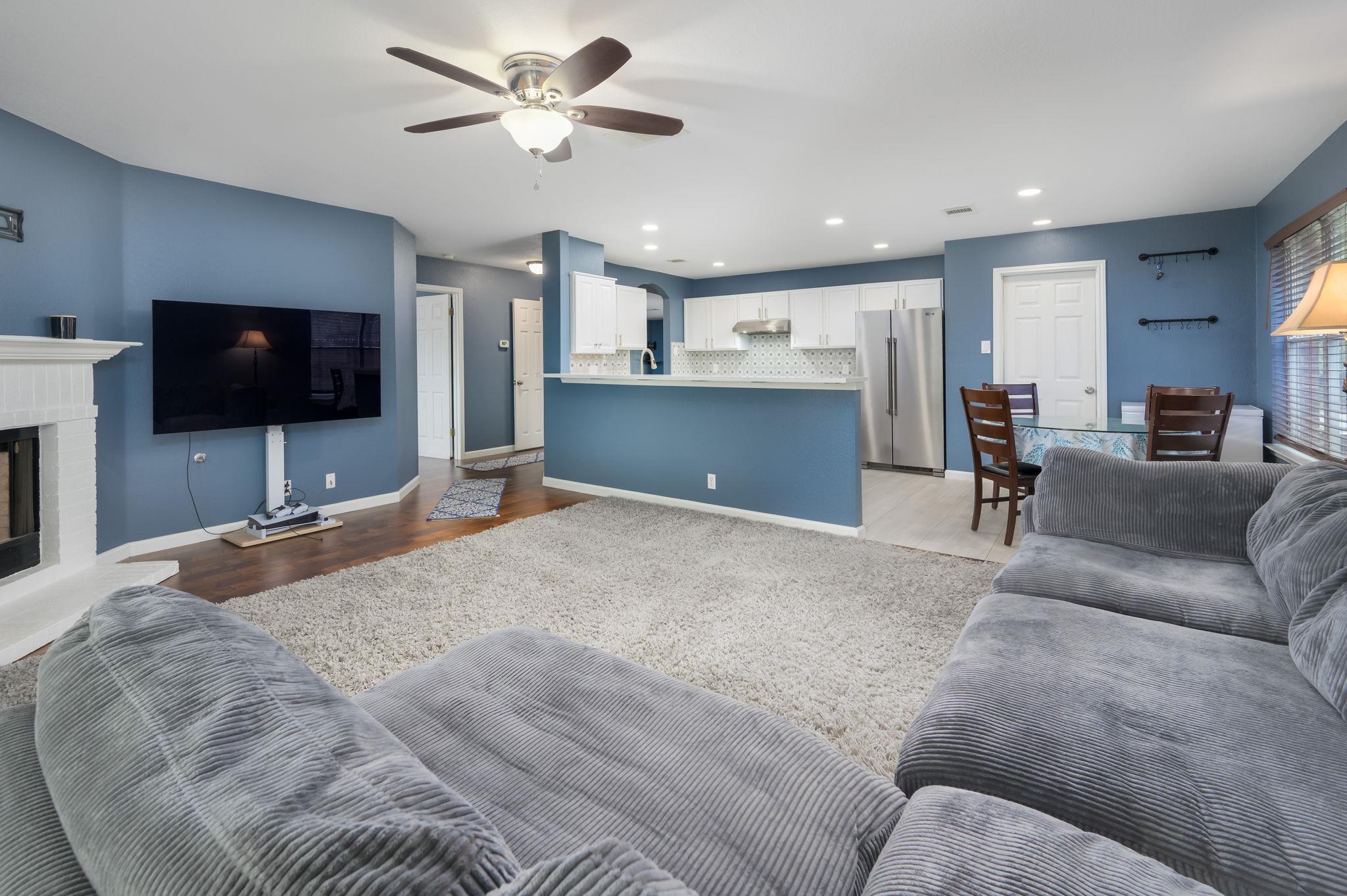 207 Presidio DR