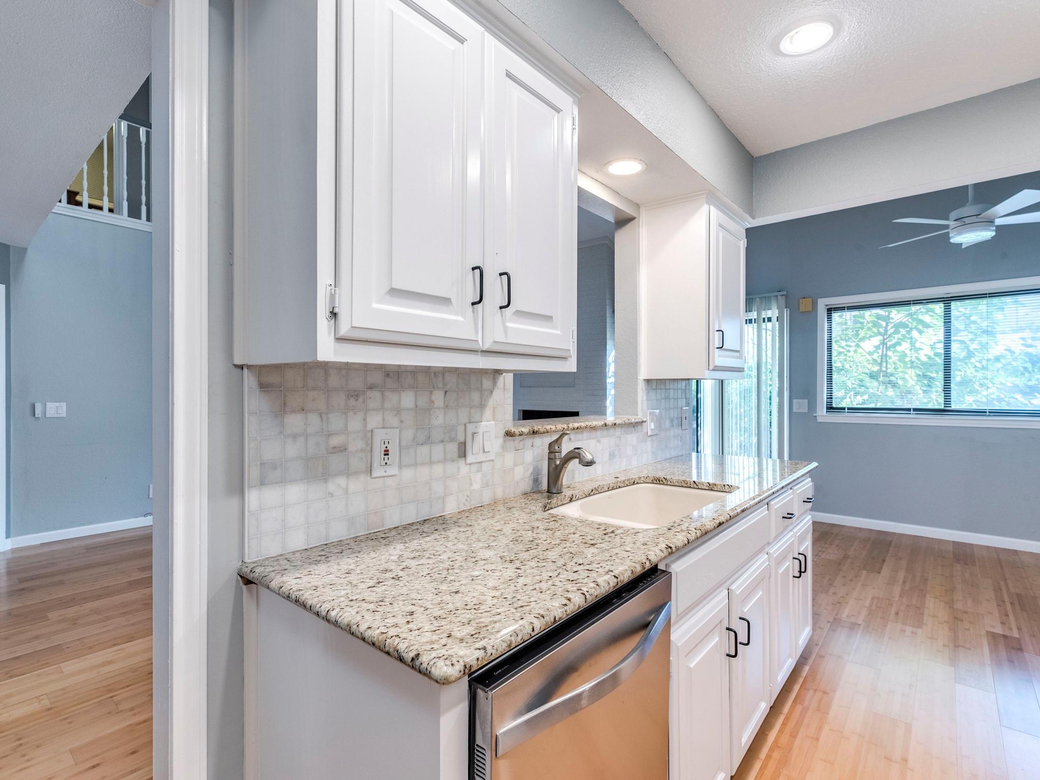 3214 Foster LN