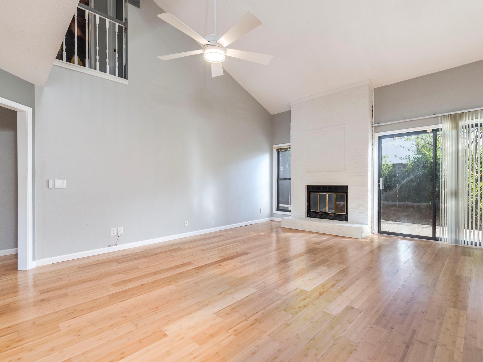 3214 Foster LN