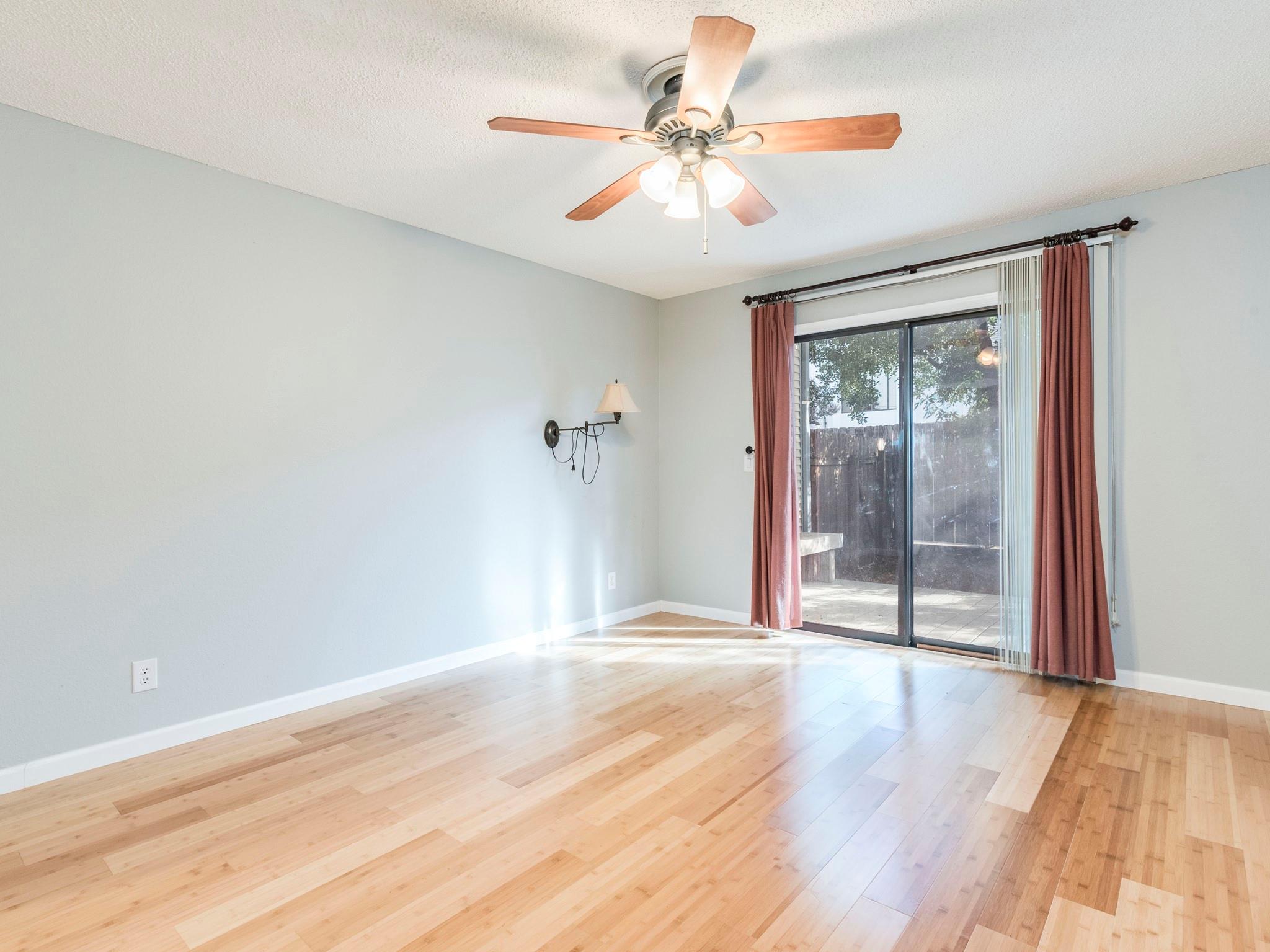 3214 Foster LN