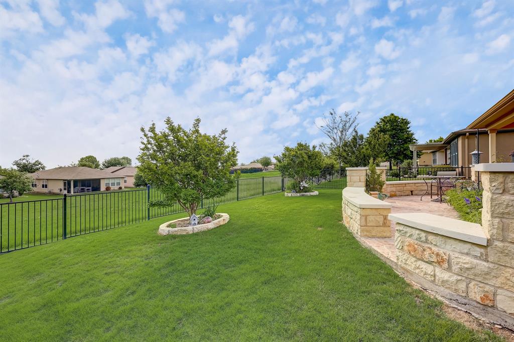 518 Salt Creek LN