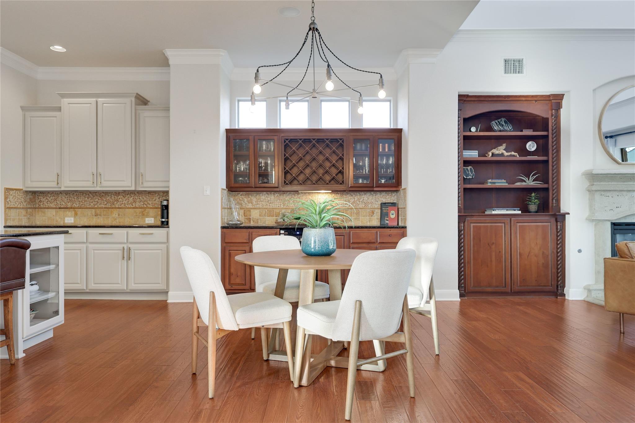 4102 Grand Vista CIR