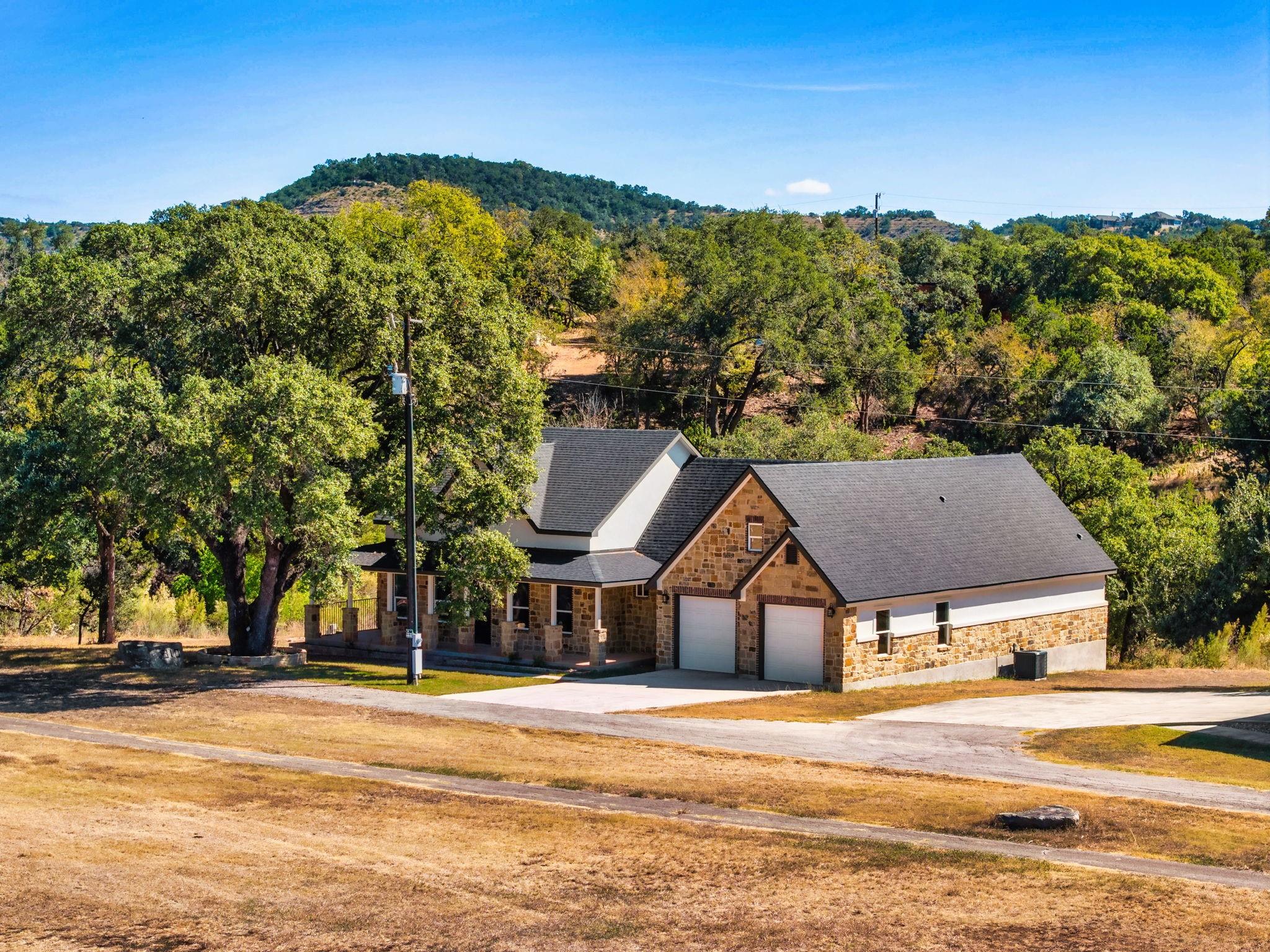 310 Shayla LN