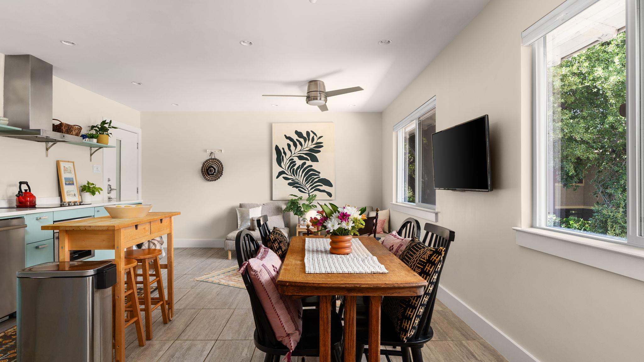 1208 Enfield RD # 204