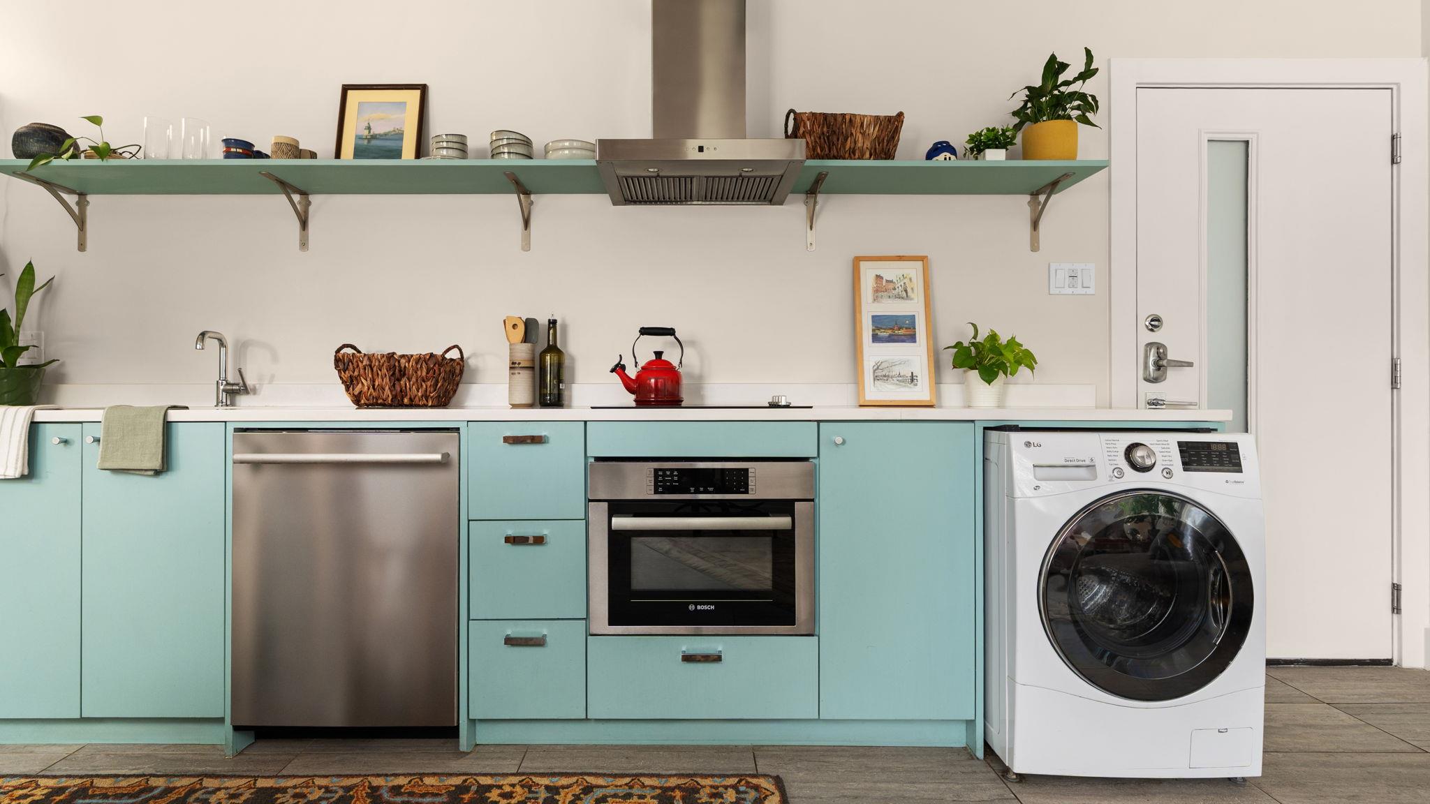 1208 Enfield RD # 204