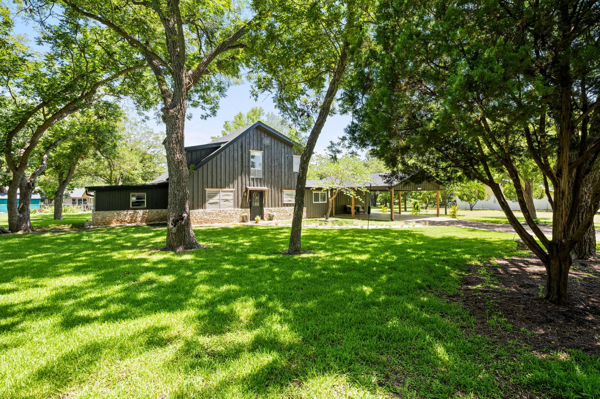610 Redbud TRL